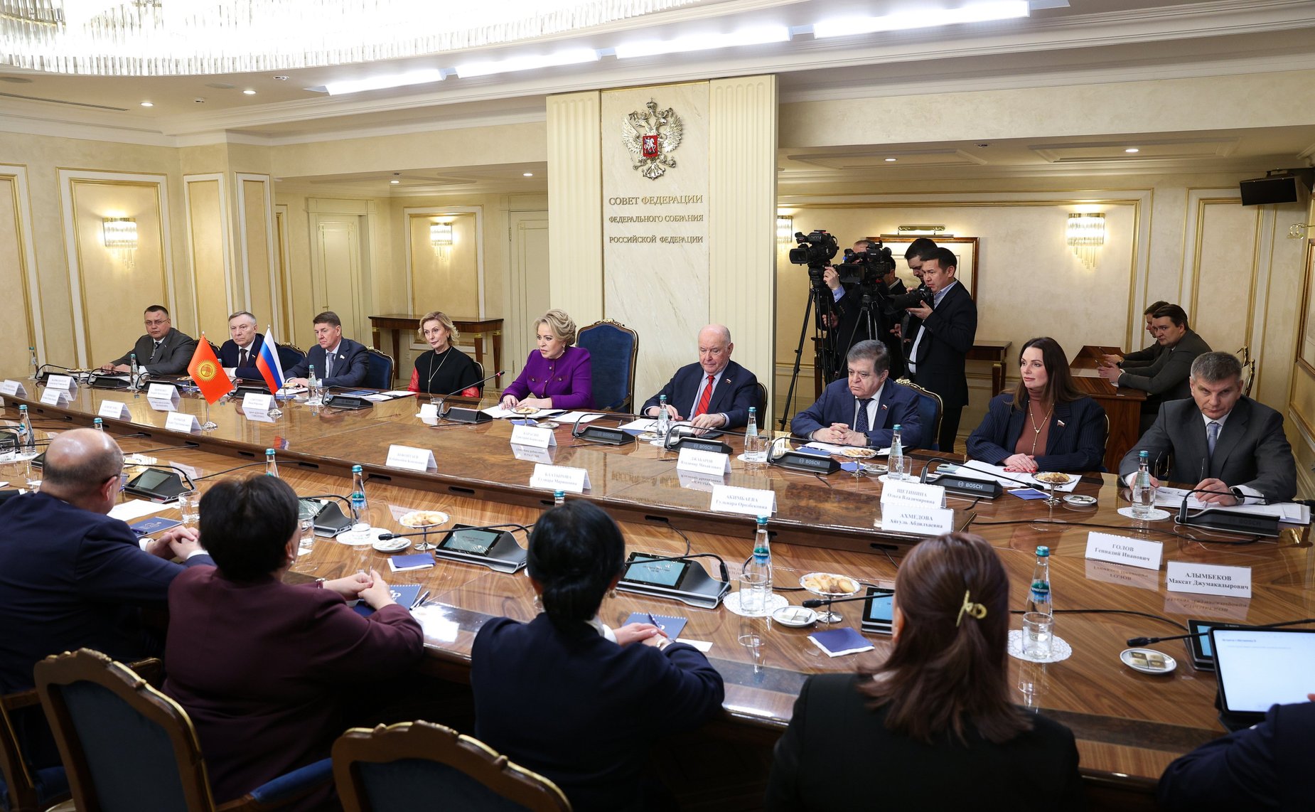 Валентина Матвиенко провела встречу с Председателем Жогорку Кенеша Киргизской Республики Марленом Маматалиевым