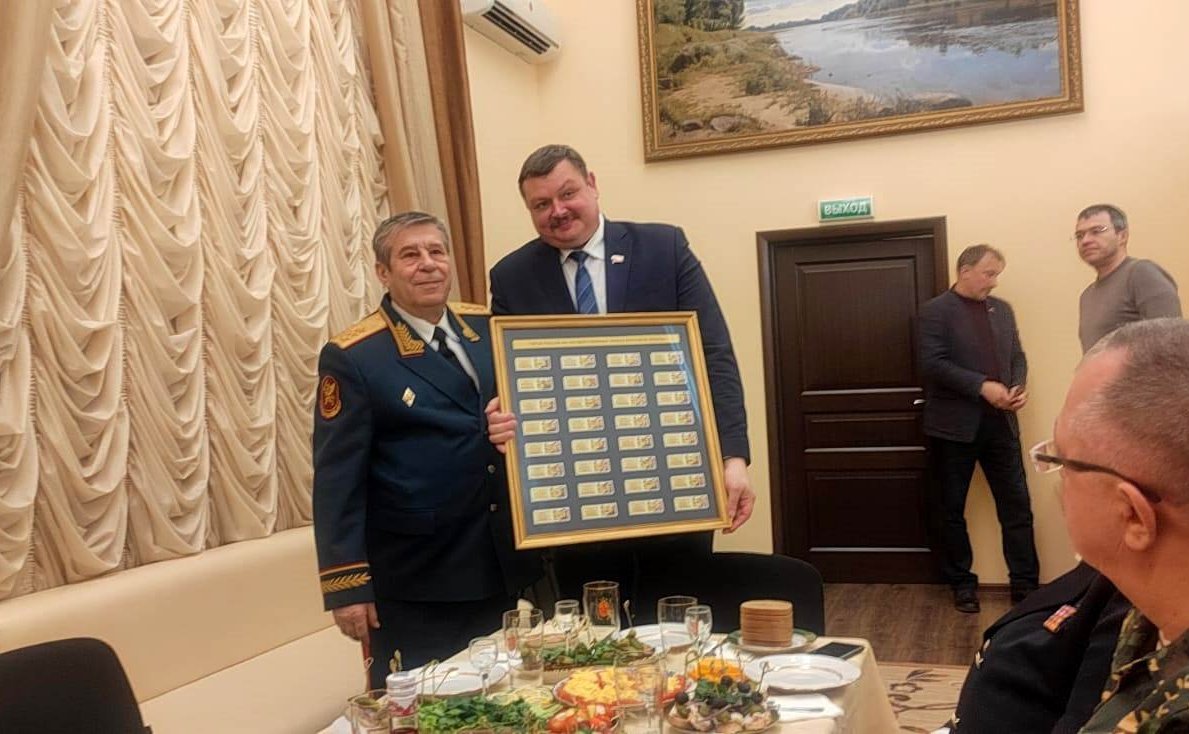 Сергей Колбин выступил на уроке мужества «Не обсуждая Родины приказ»