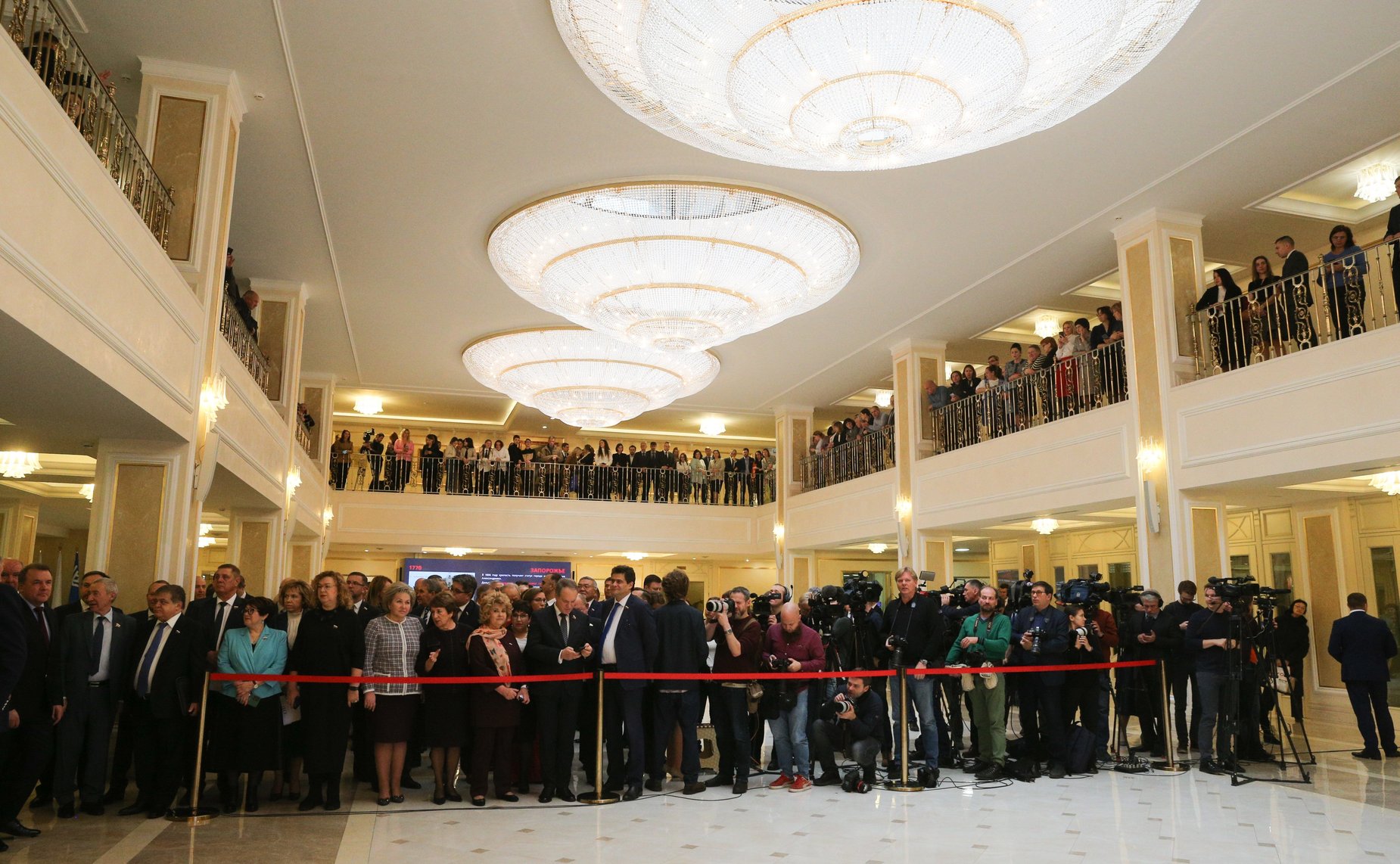 Торжественная церемония установки флагов новых субъектов Российской Федерации – Донецкой и Луганской народных республик, Запорожской и Херсонской областей