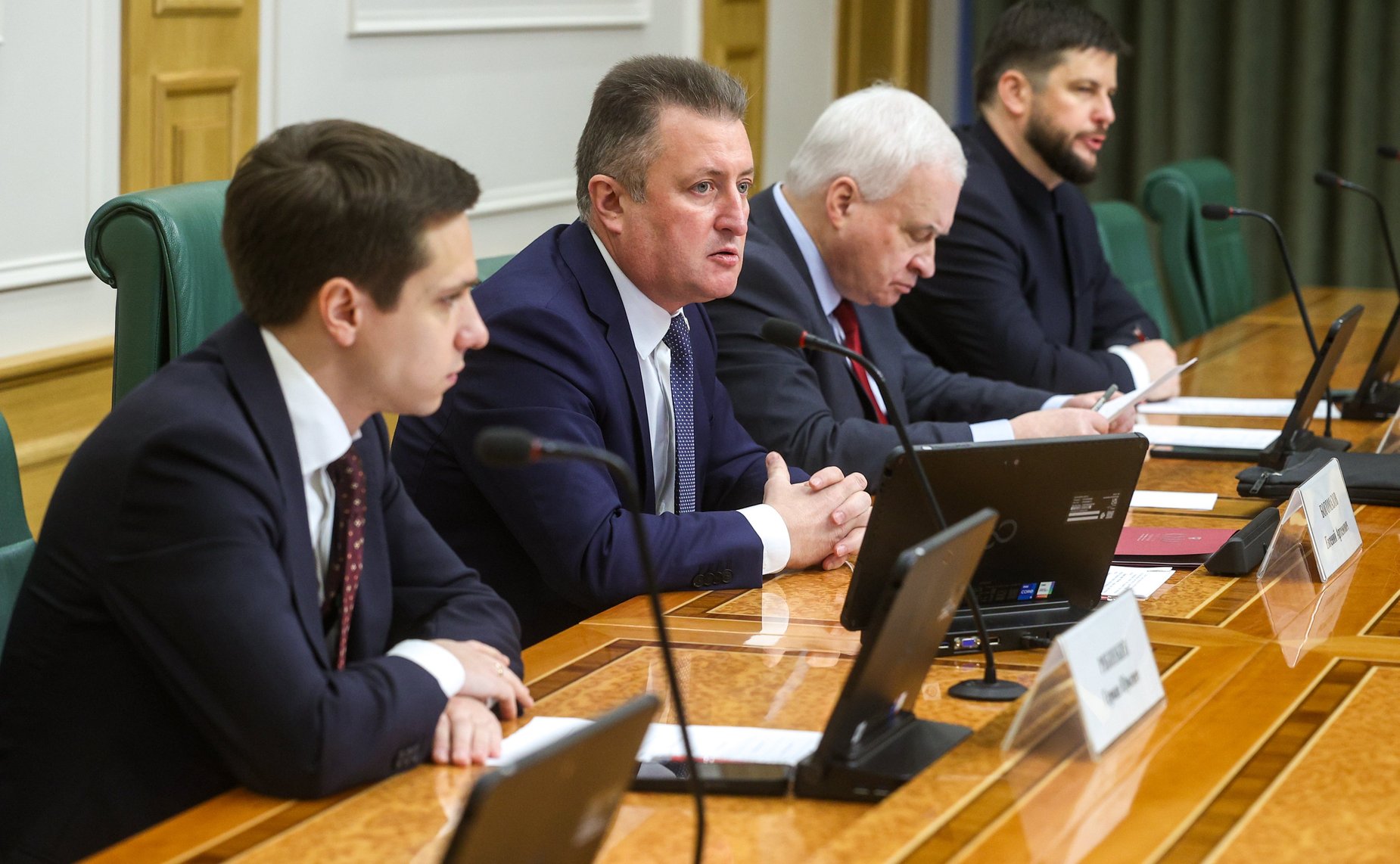 Евгений Богомазов провел встречу с руководителями Представительств Вологодской области в Москве и Санкт-Петербурге и студентами-вологжанами, обучающимися в ВУЗах Москвы и Санкт-Петербурга