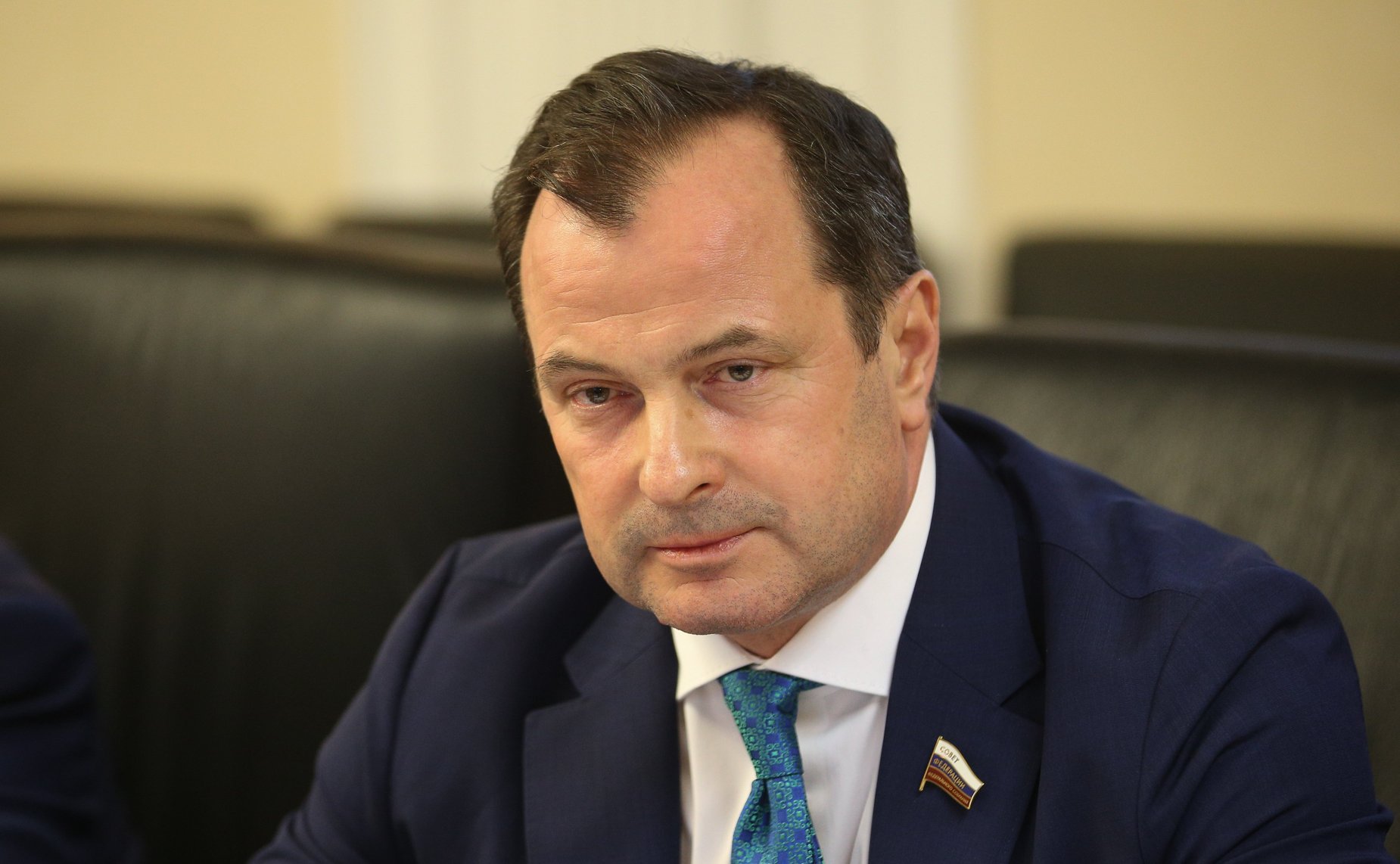 Юрий Федеров