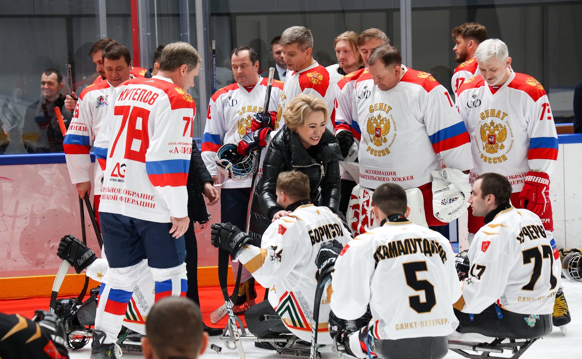 Валентина Матвиенко посетила тренировку команды по следж-хоккею из Санкт-Петербурга, в составе которой ветераны СВО