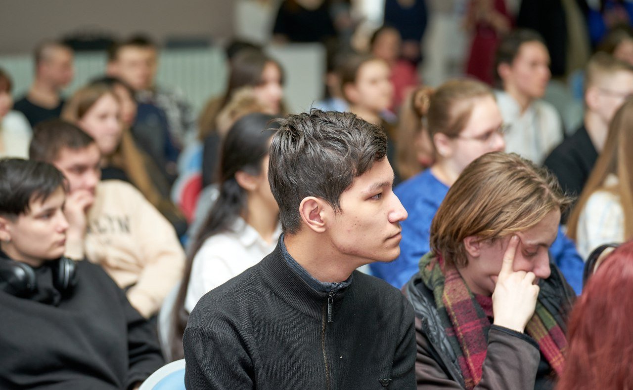 Александр Башкин провел встречи с коллективом Астраханского судостроительного производственного объединения