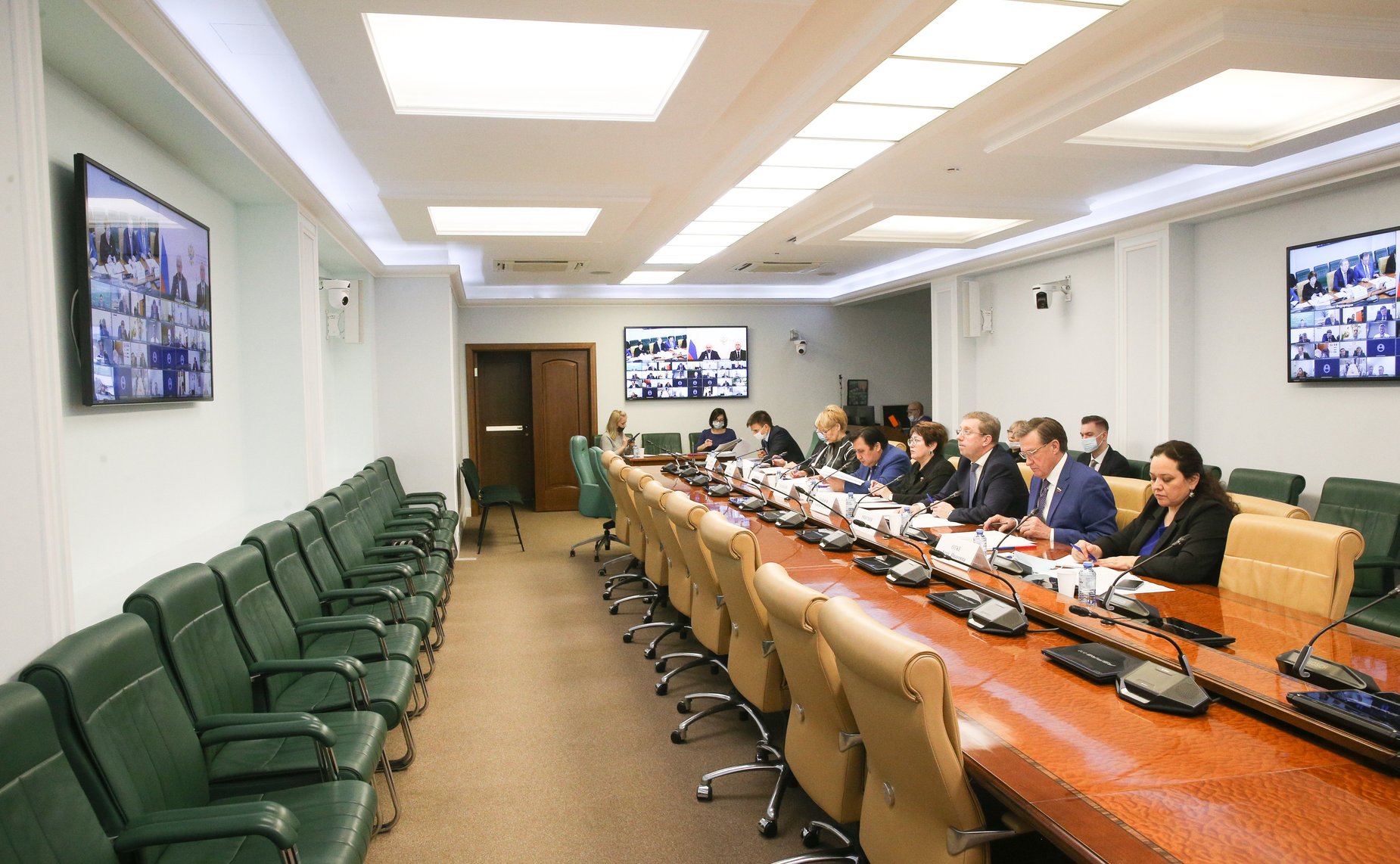 Парламентские слушания «О мерах по совершенствованию государственной политики в сфере лесного хозяйства»