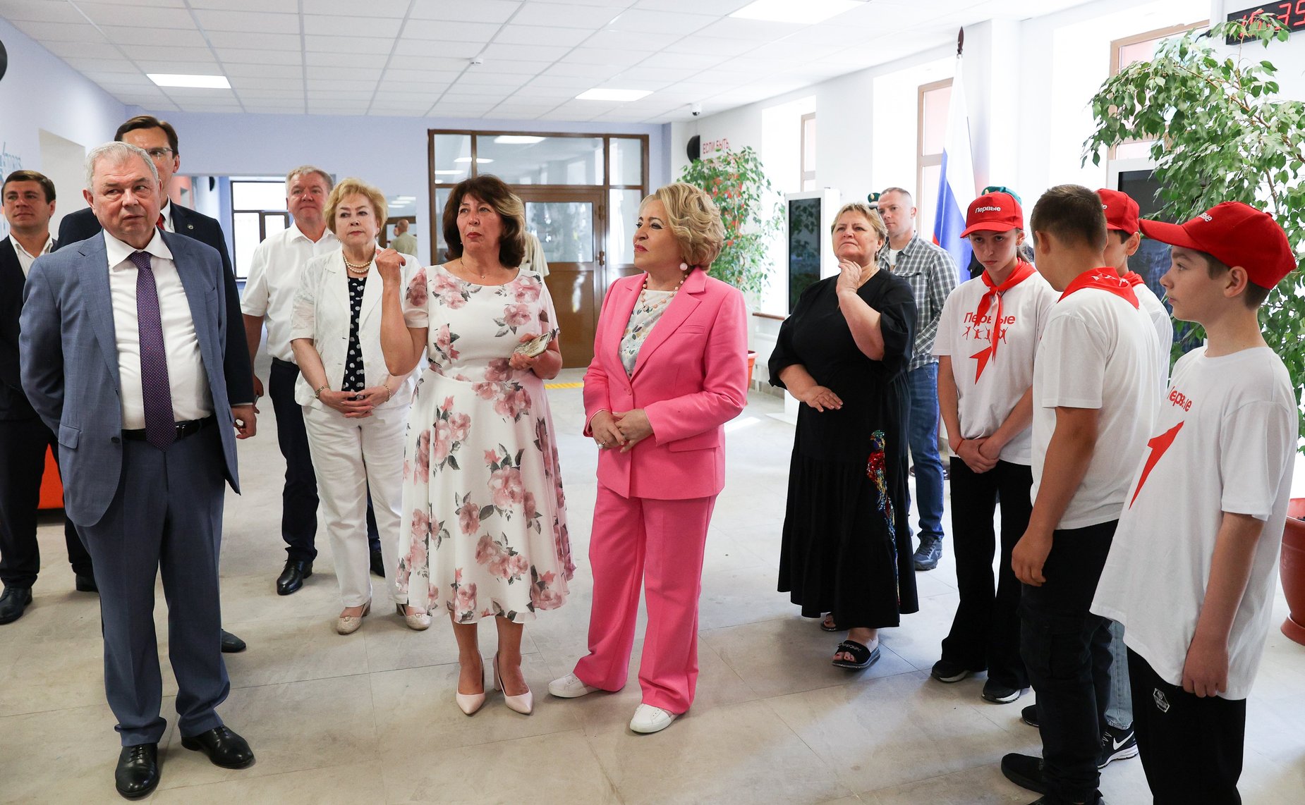 В ходе рабочей поездки Валентина Матвиенко посетила школу № 1 Кисловодска