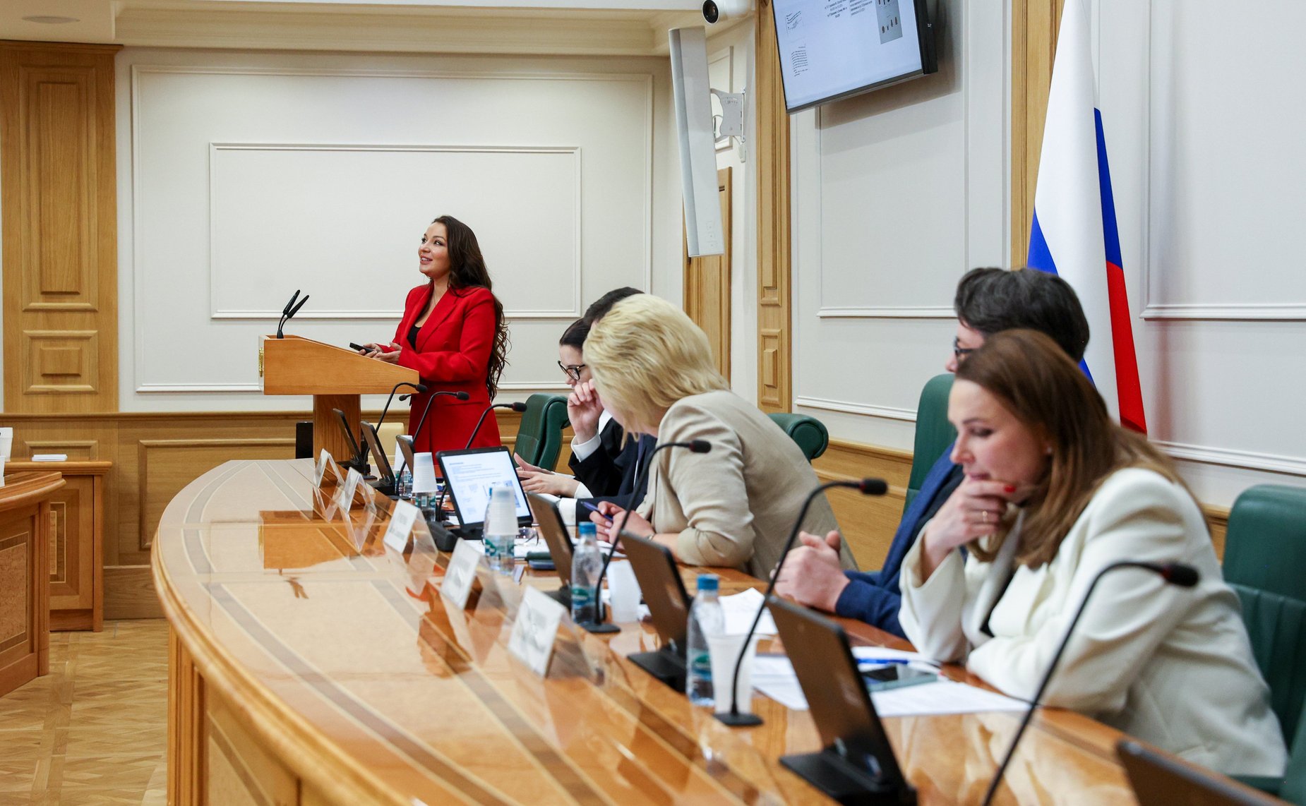 Круглый стол Комитета Совета Федерации по науке, образованию и культуре «Интеллектуальная собственность в материальном выражении: мода, промышленный дизайн, архитектура»