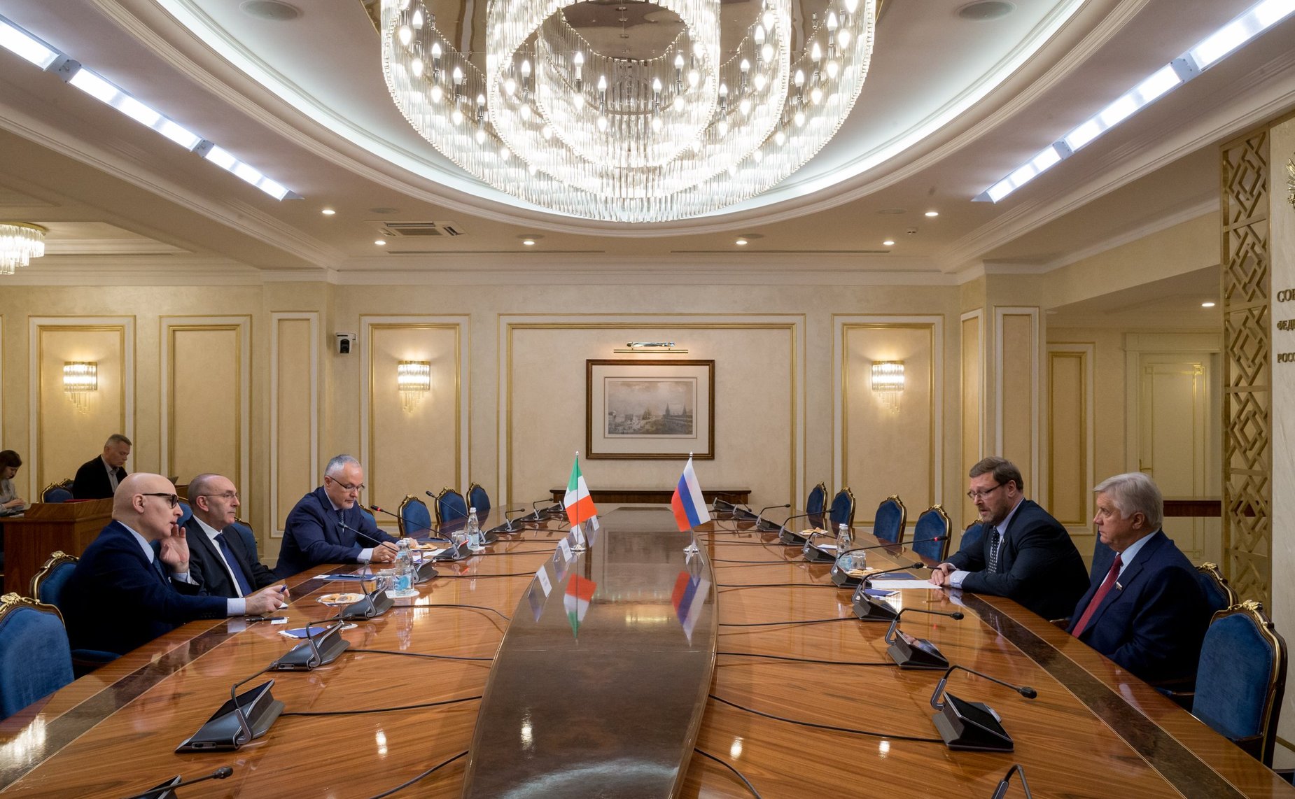 Встреча К. Косачева с председателем Комиссии по международным делам и вопросам миграции Сената Итальянской Республики В. Петрочелли