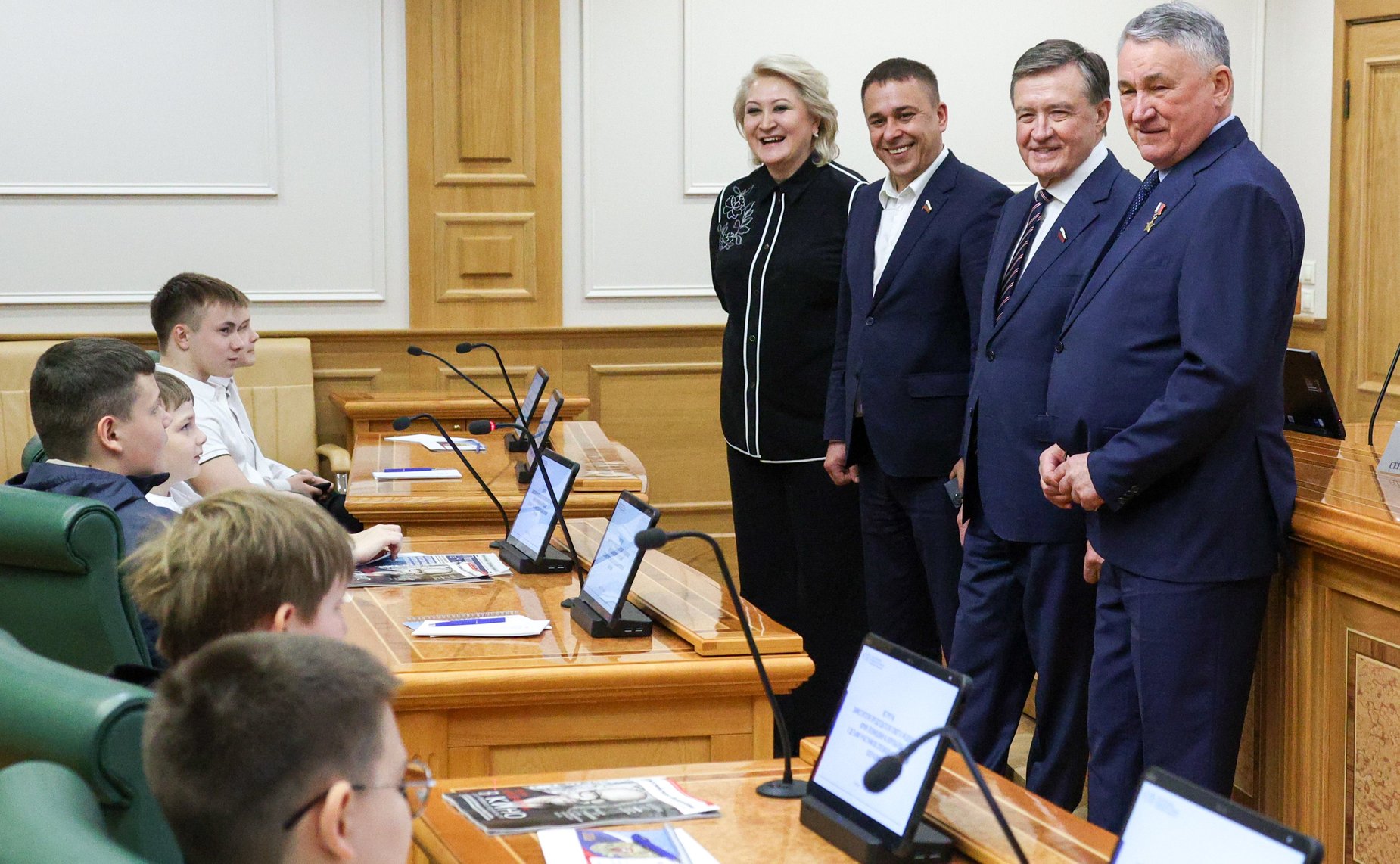 Встреча сенаторов РФ с детьми участников специальной военной операции