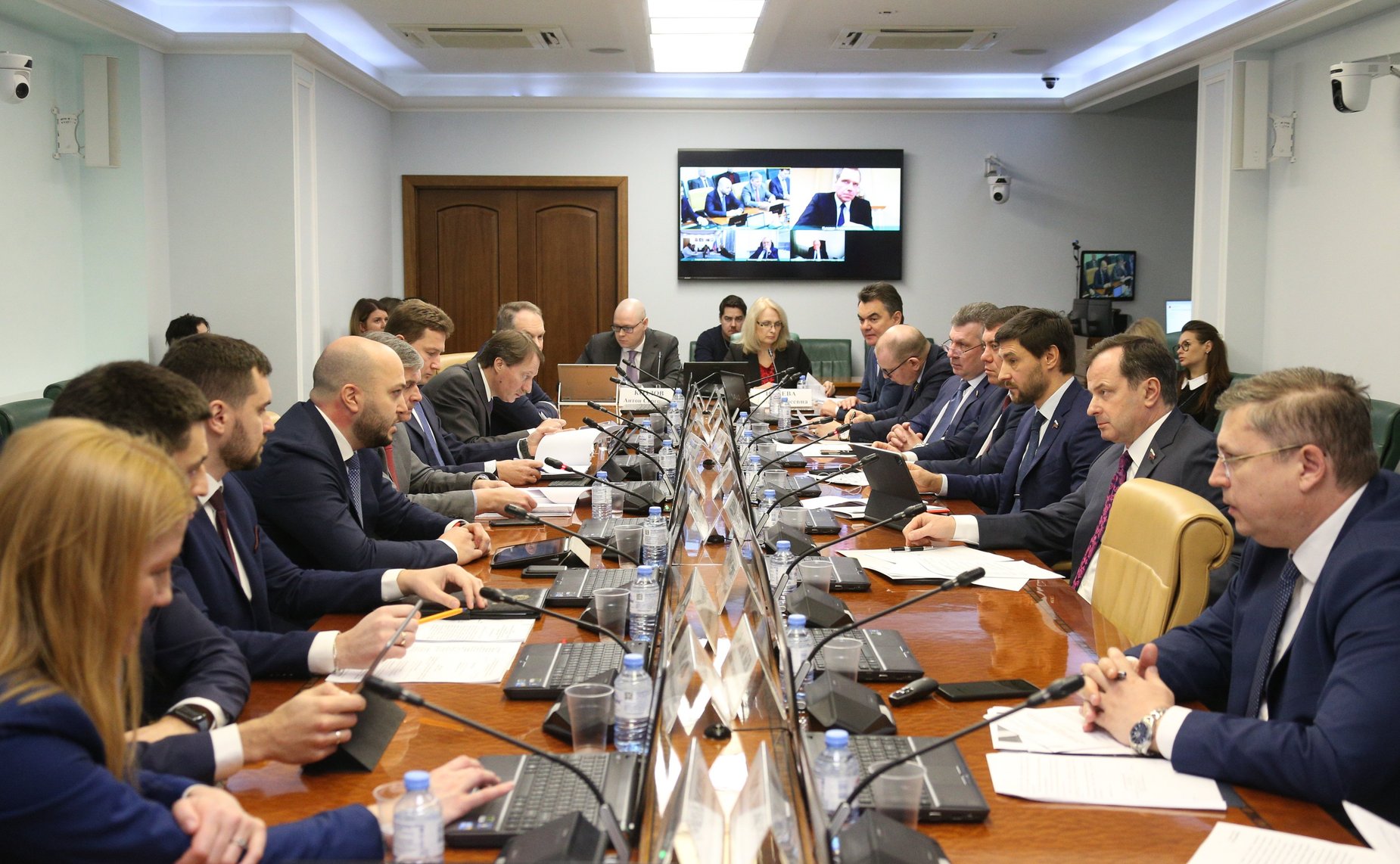 Круглый стол Комитета СФ по экономической политике