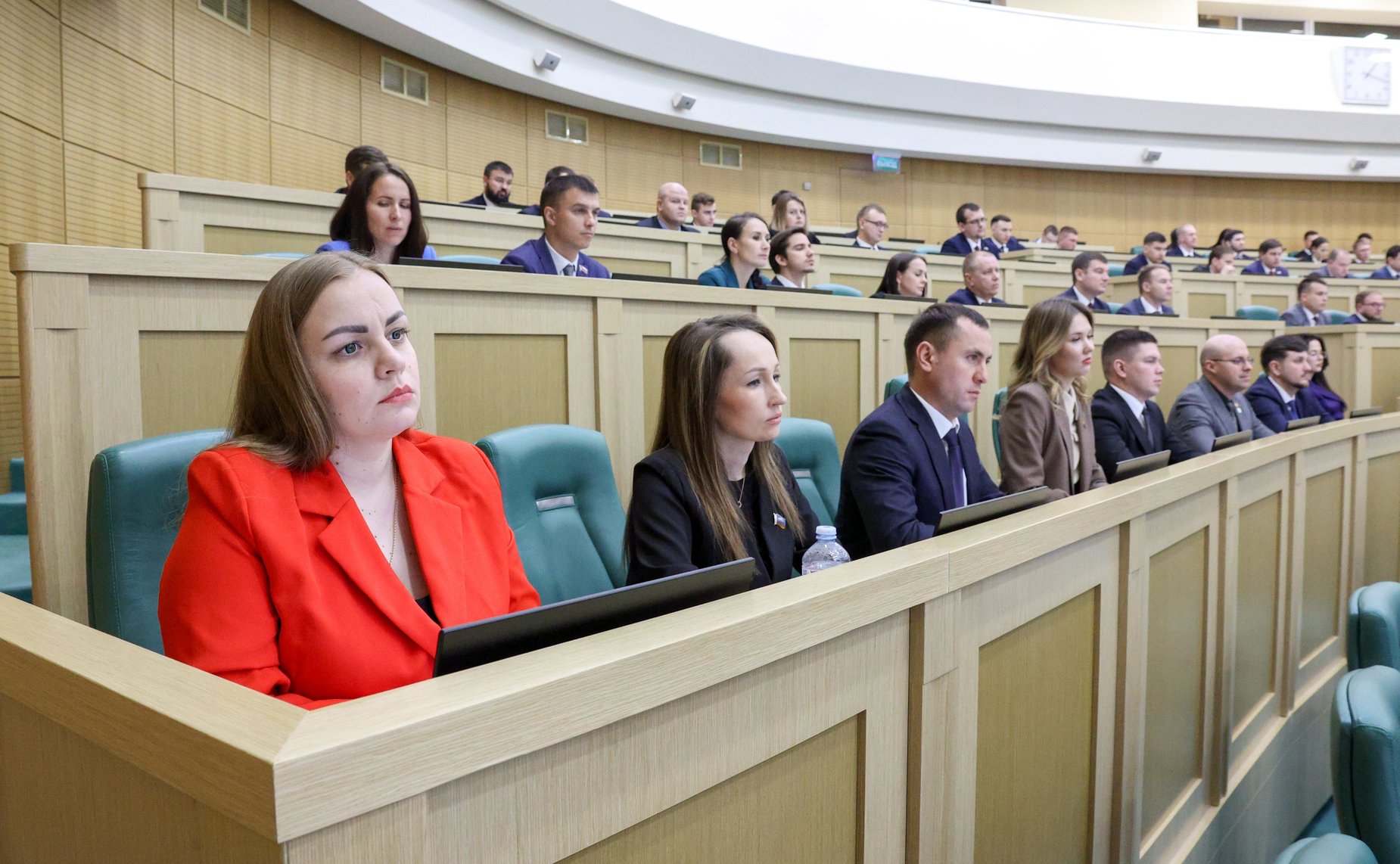 Пленарное заседание Палаты молодых законодателей при Совете Федерации