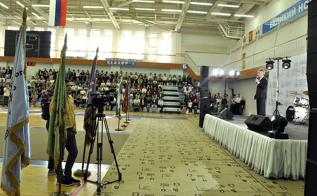 Сергей Фабричный встретился с первокурсниками новгородского университета