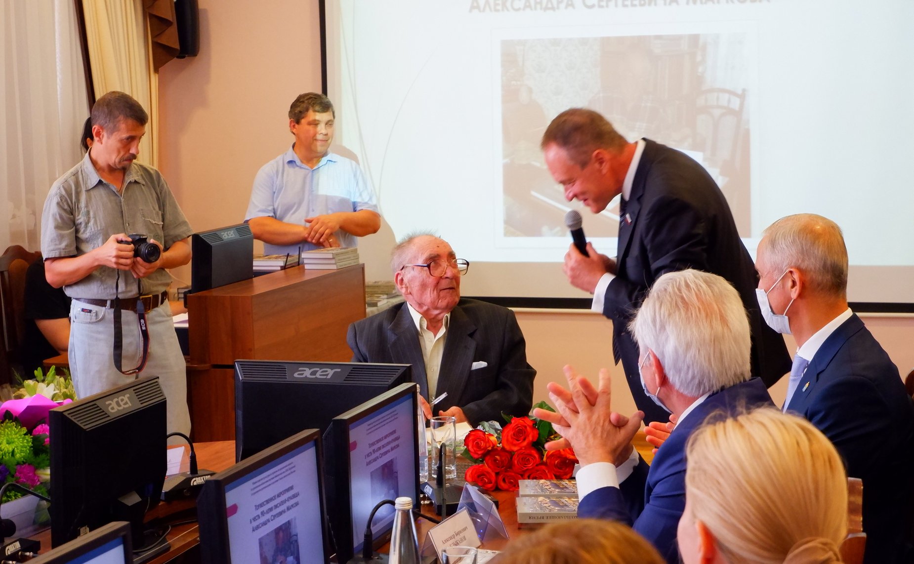 Александр Башкин принял участие в торжественных мероприятиях, посвященных 90-летнему юбилею астраханского писателя краеведа Александра Маркова