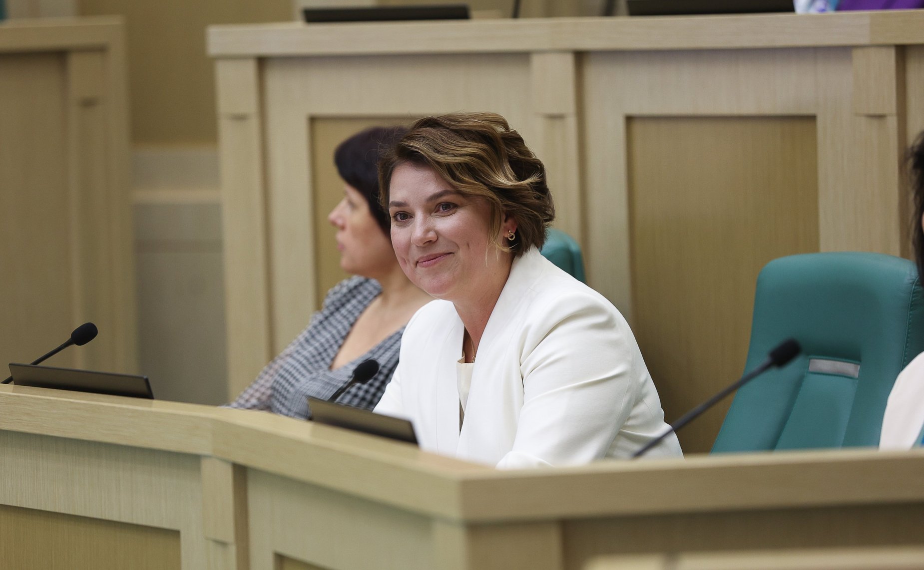 Торжественное мероприятие, посвященное подведению итогов второго международного потока образовательной программы «Женщина-лидер»