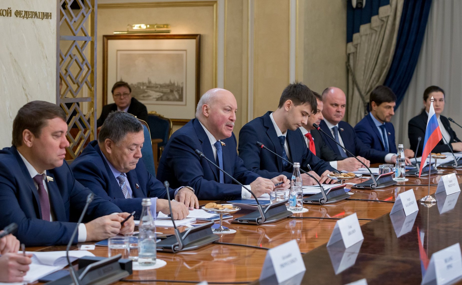 Встреча председателя Комитета Совета Федерации по экономической политике Д. Мезенцева с заместителем председателя Комитета Всекитайского собрания народных представителей КНР по вопросам финансово-экономической политики Инь Чжунцином