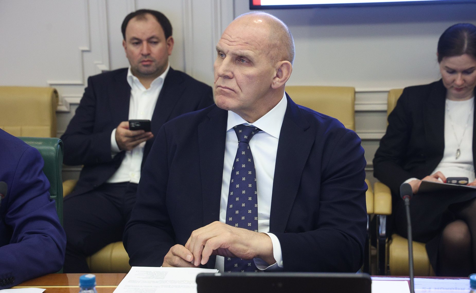 Александр Карелин