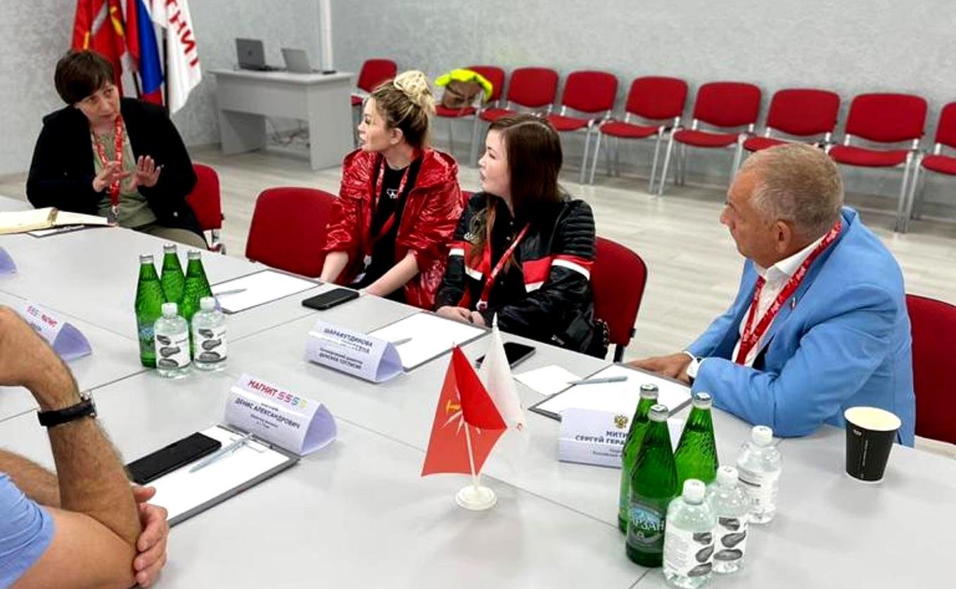 Сергей Митин посетил распределительный центр Тула сети «Магнит»