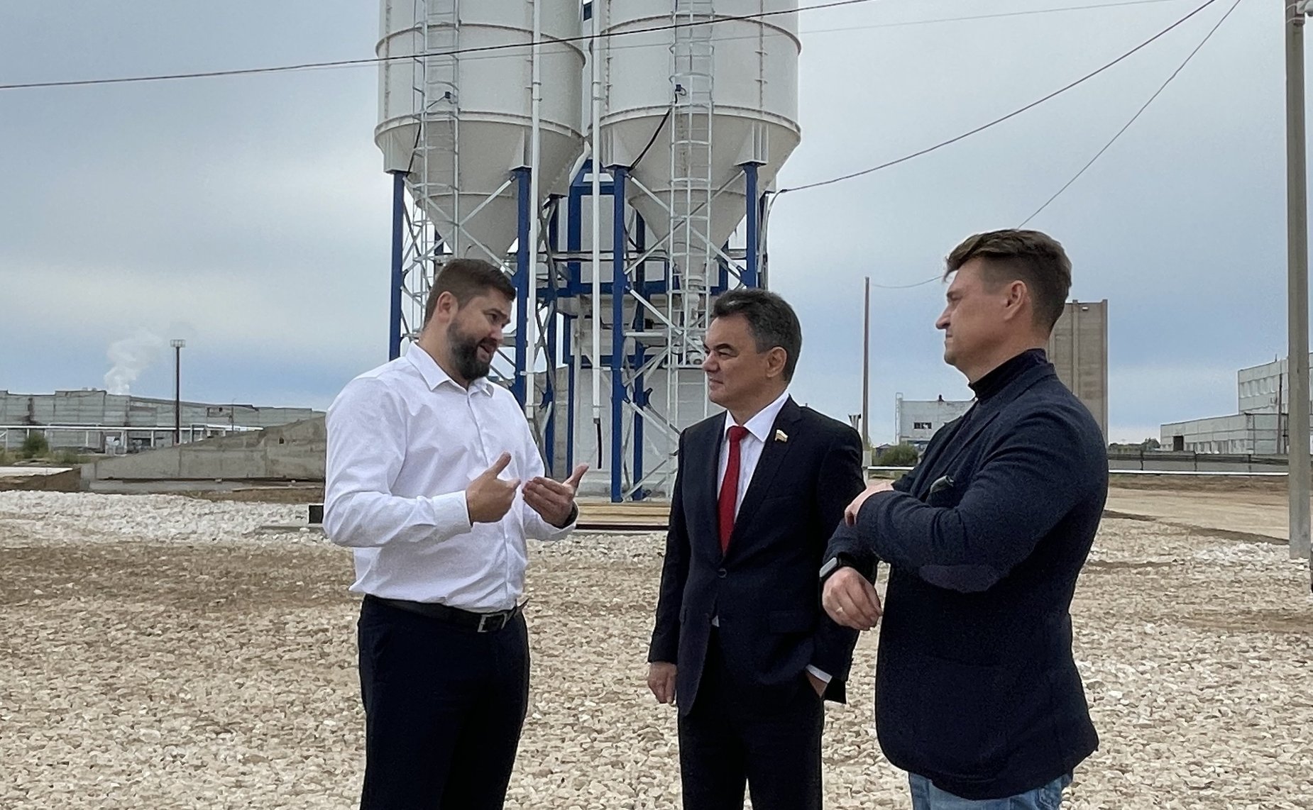 Ирек Ялалов проинспектировал производство в регионе сборных железобетонных конструкций для мостостроения и дорожного строительства