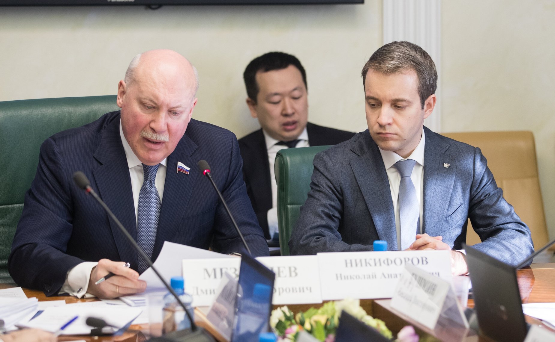 Д. Мезенцев и Н. Никифоров