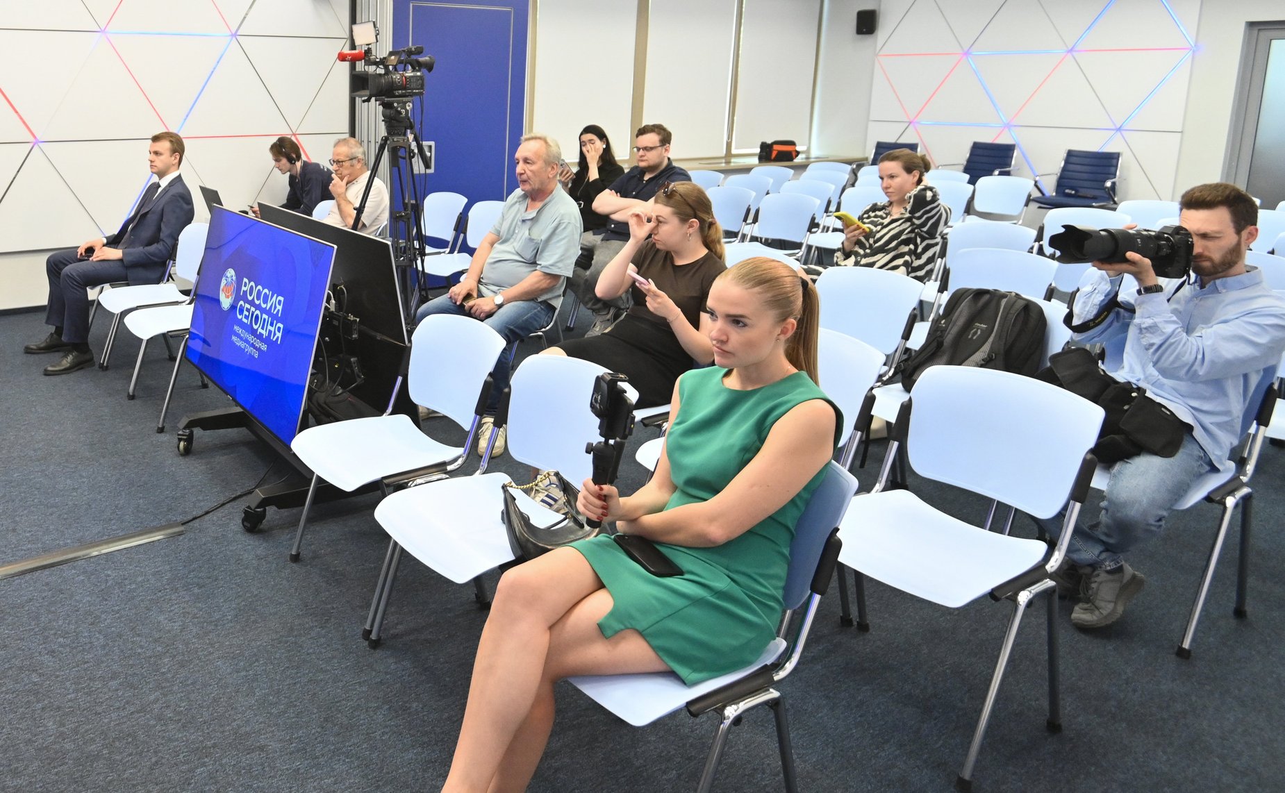 В пресс-центре МИА «Россия сегодня» состоялась пресс-конференция Владимира Чижова, посвященная актуальным вызовам и угрозам безопасности Российской Федерации в связи с растущей милитаризацией Европы и Балтийского региона