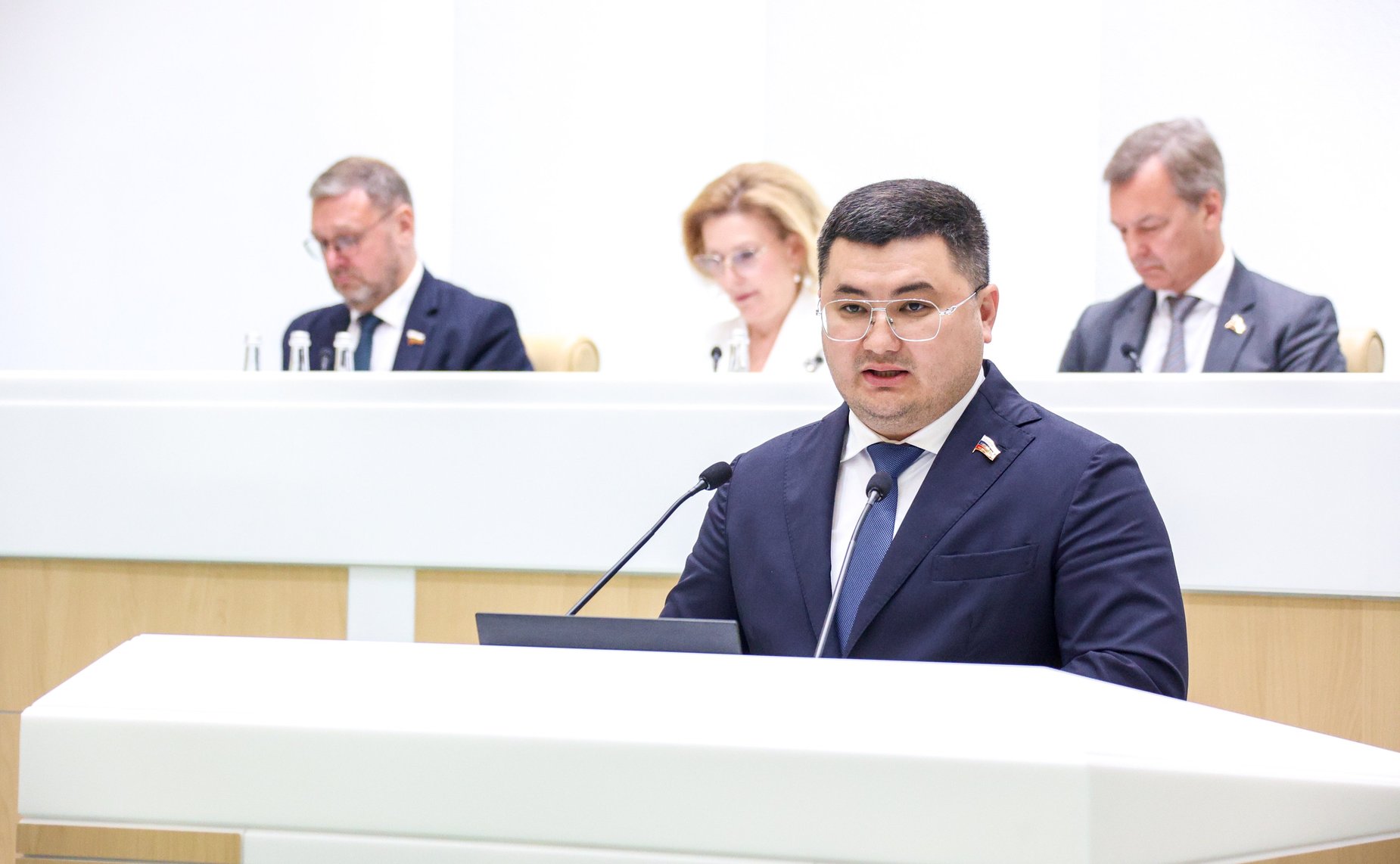 Борис Хачиров