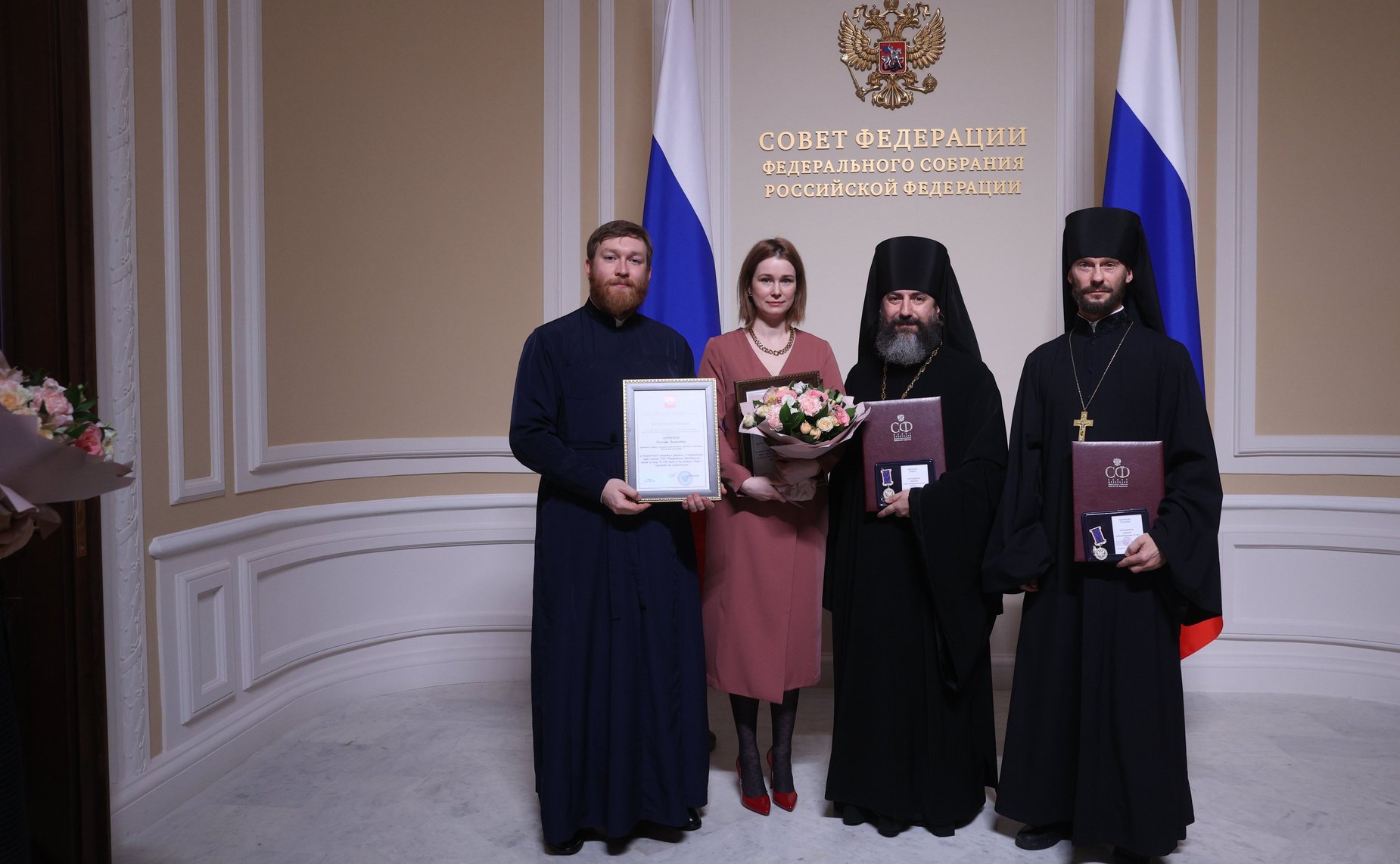 Церемония награждения участников X Парламентских встреч в рамках XXX Международных образовательных чтений на тему: «К 350-летию со дня рождения Петра I: секулярный мир и религиозность»