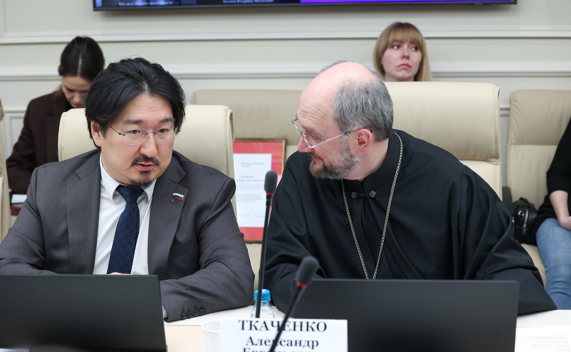 Круглый стол на тему «Финансовые аспекты деятельности фондов помощи тяжелобольным детям: проблемы и перспективы»