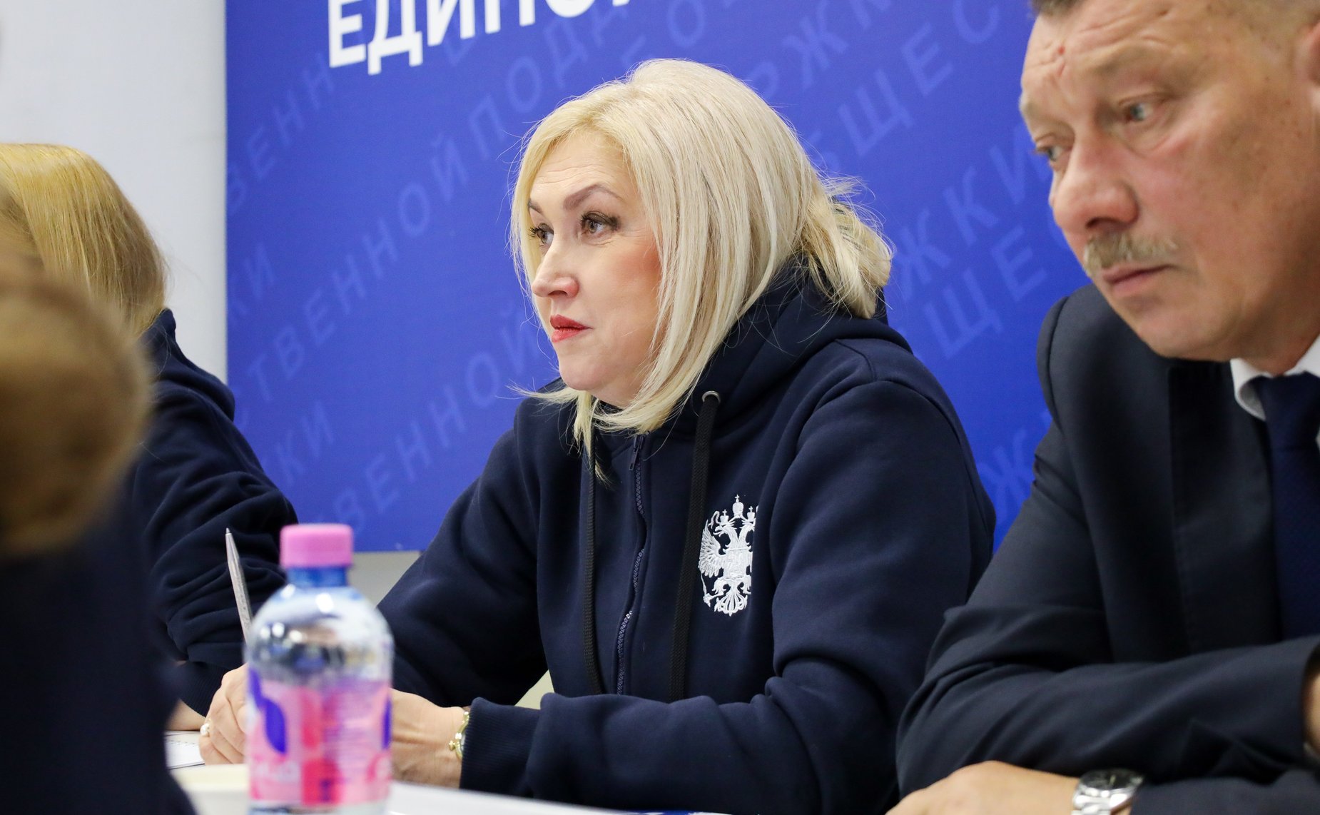 Сенаторы посетили штаб общественной поддержки партии «Единая Россия»