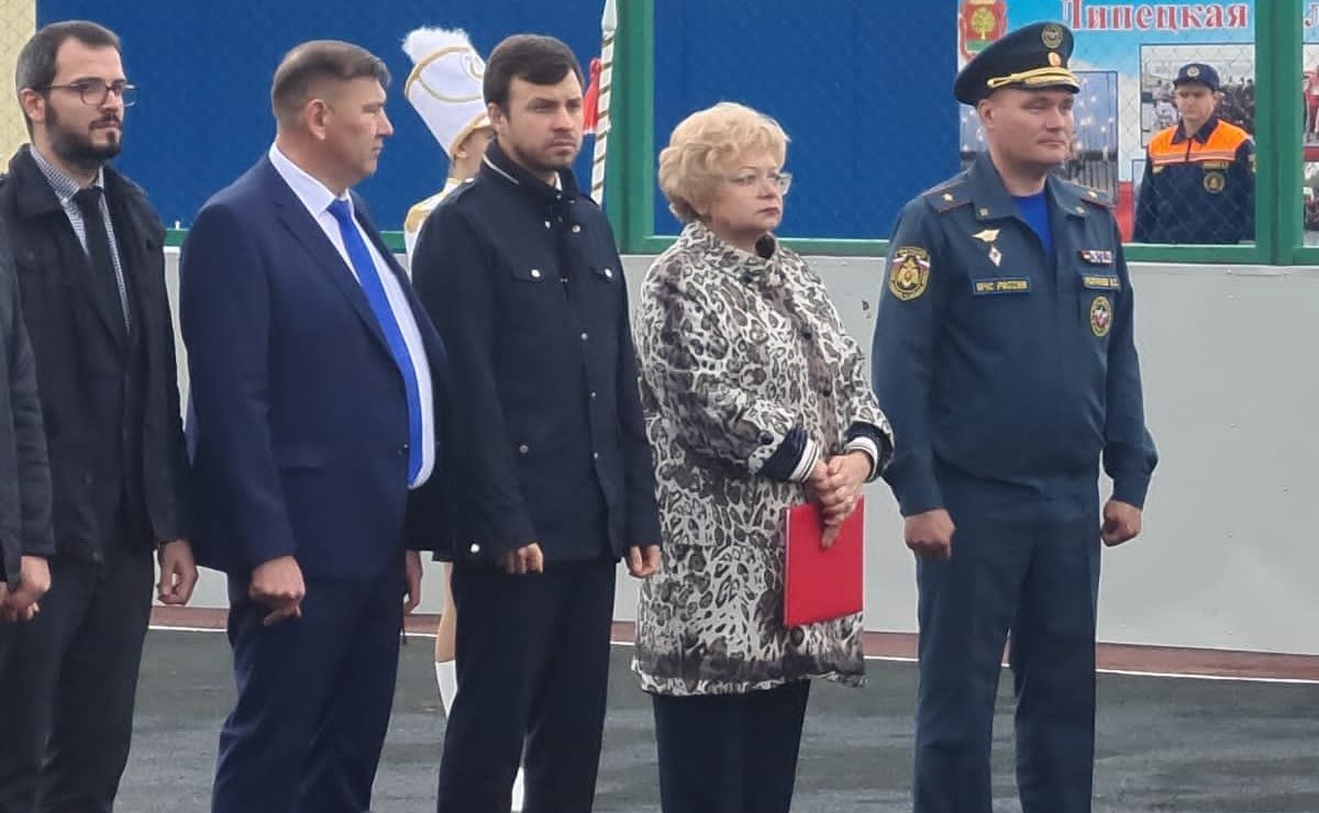 Оксана Хлякина приняла участие в торжественном мероприятии, посвященном 12-летию Управления противопожарной спасательной службы региона