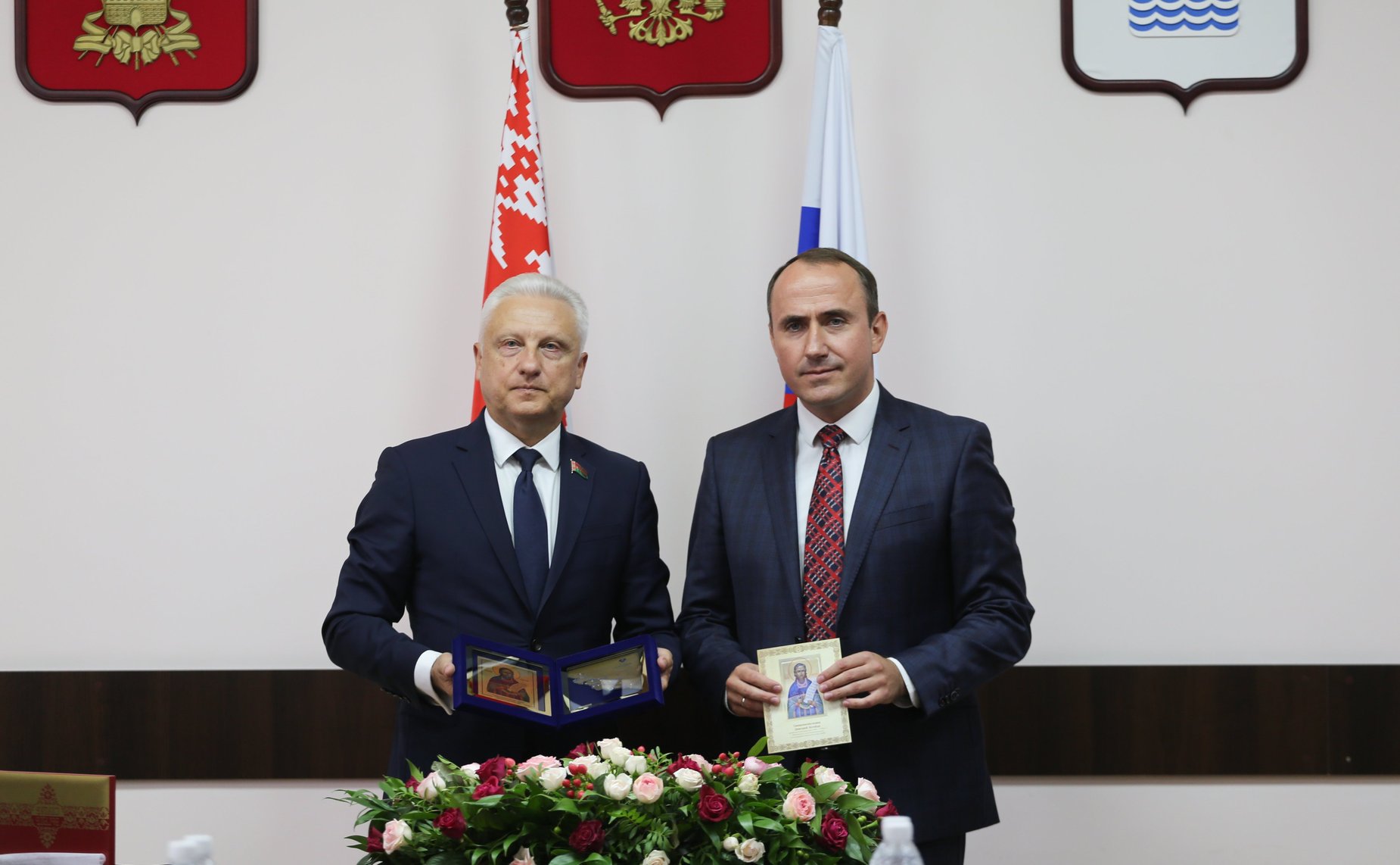 Участие сенаторов в торжественной церемонии передачи и перезахоронения в Республике Беларусь останков военного летчика (Ковалёнка Степана Семеновича, уроженца д. Кривое Село Бешенковичского района Витебской области БССР)