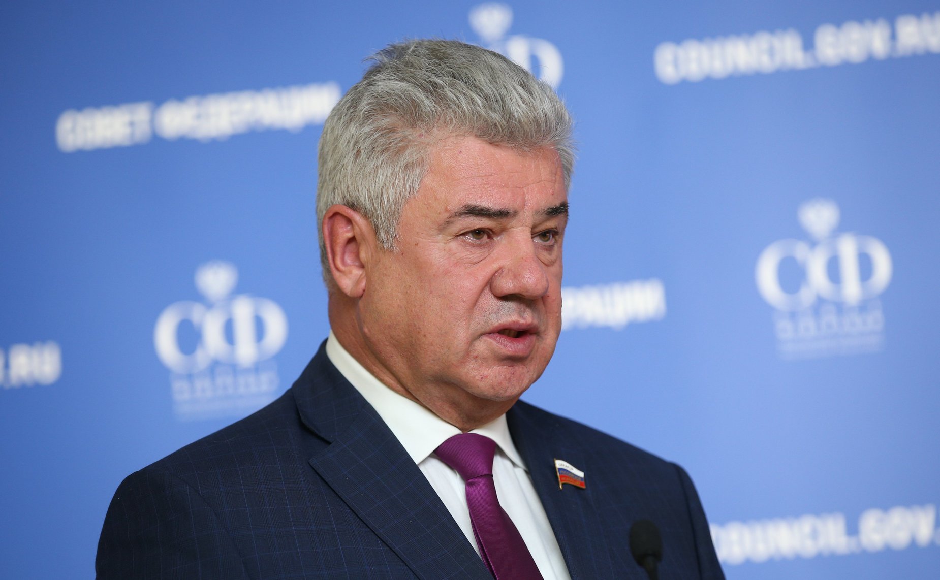 Виктор Бондарев