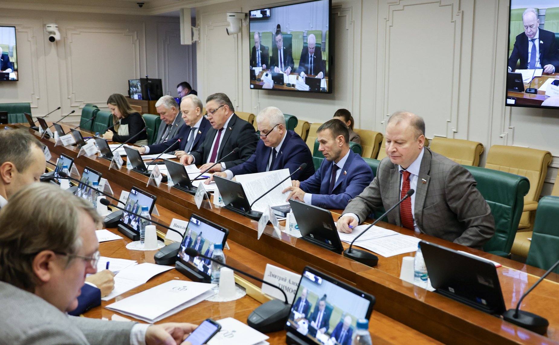 Совещание Комитета СФ по Регламенту и организации парламентской деятельности совместно с Комитетом СФ по обороне и безопасности «О совершенствовании правового регулирования деятельности органов федерального государственного пожарного надзора»