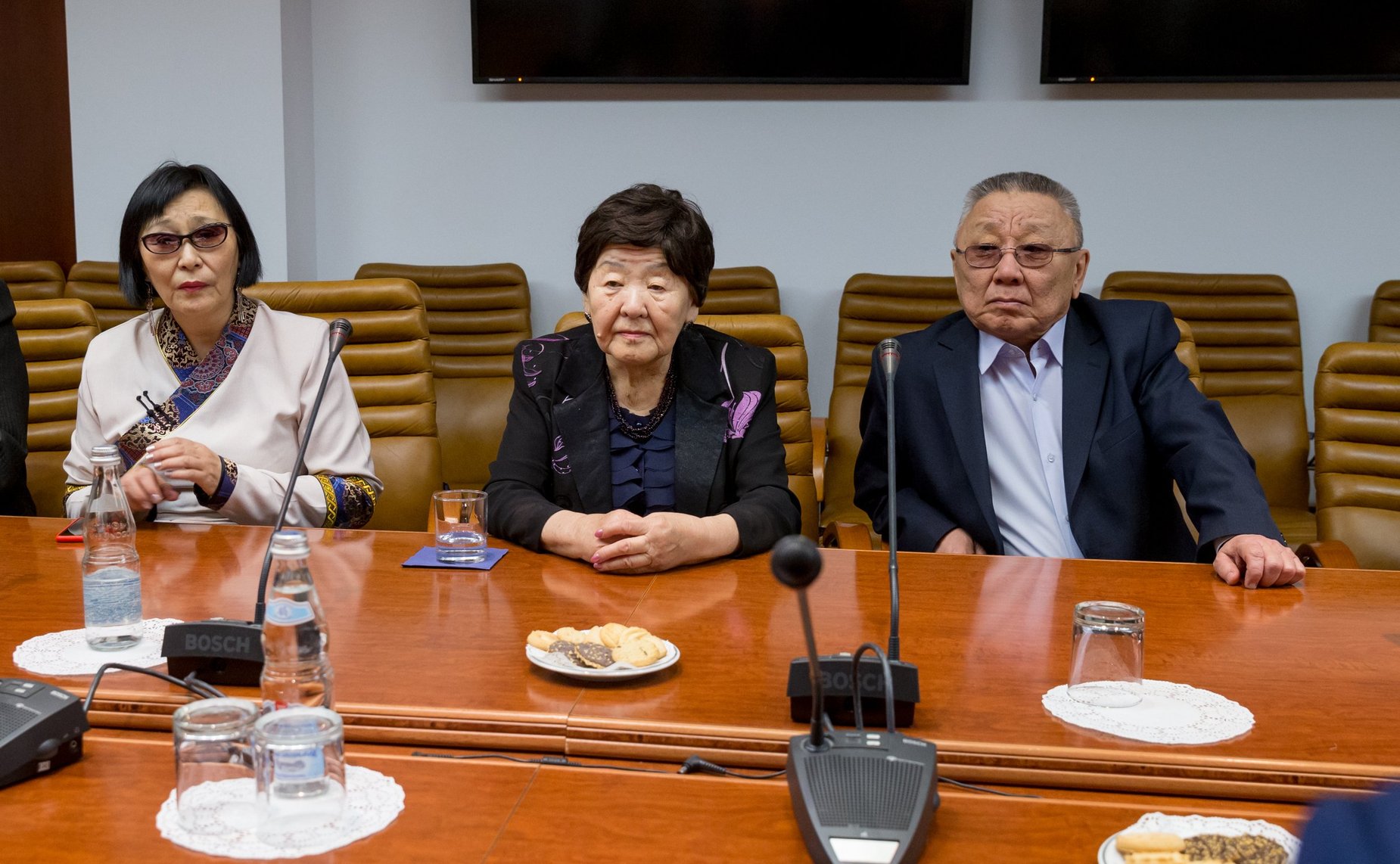 Встреча А. Варфоломеева и В. Мархаева с делегацией Республики Бурятия