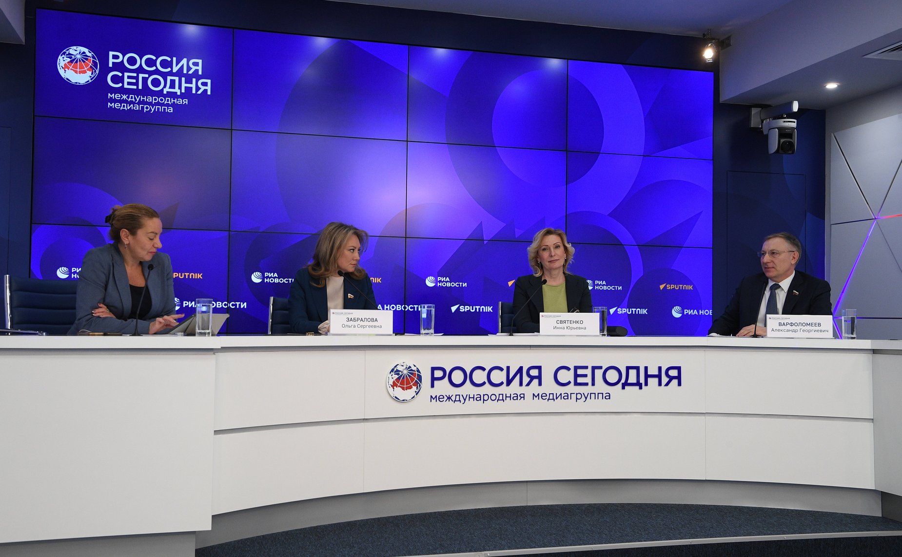 Пресс-конференция Комитета СФ по социальной политике по итогам работы в осеннюю сессию 2022 года