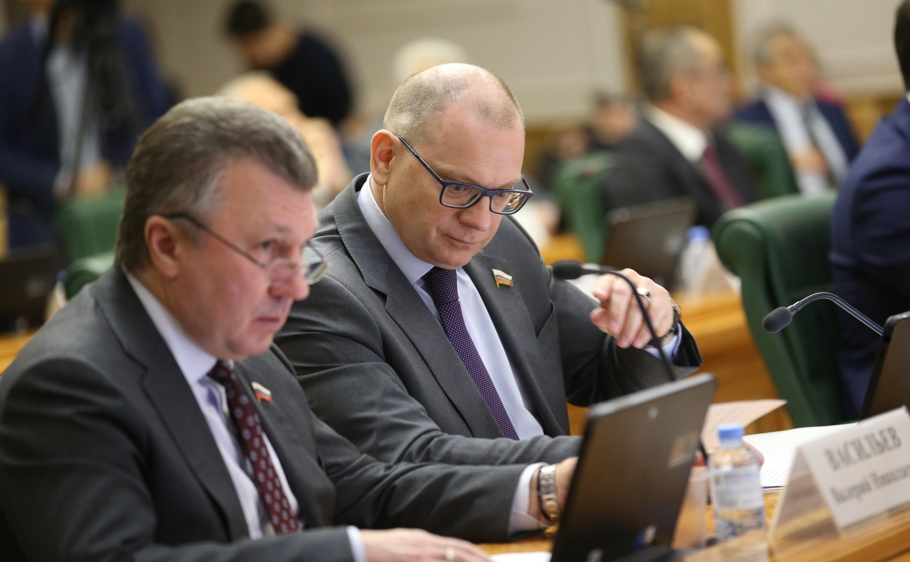 Парламентские слушания «О поддержке импортозамещения продукции, услуг и технологий, критически важных с точки зрения зависимости от импорта, в гражданских отраслях промышленности РФ»