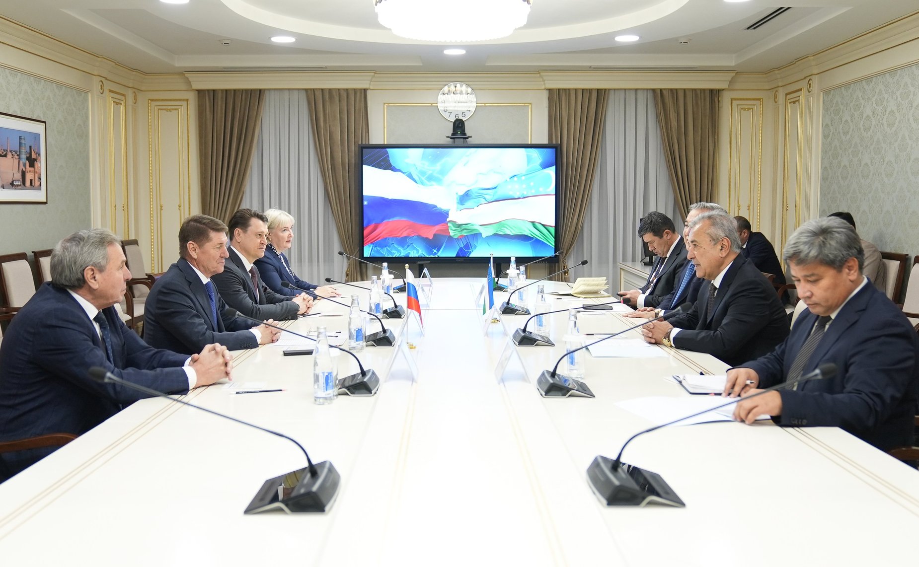 Состоялась беседа Андрея Шевченко с первым заместителем Председателя Сената Олий Мажлиса Республики Узбекистан Садыком Сафаевым