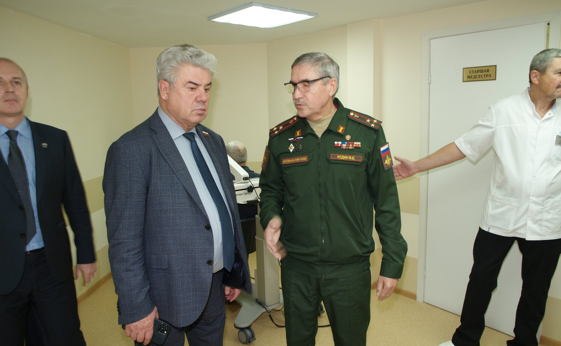 Председатель Комитета СФ по обороне и безопасности Виктор Бондарев посетил Лечебно-реабилитационный центр Центрального военно-клинического госпиталя им. А.А. Вишневского