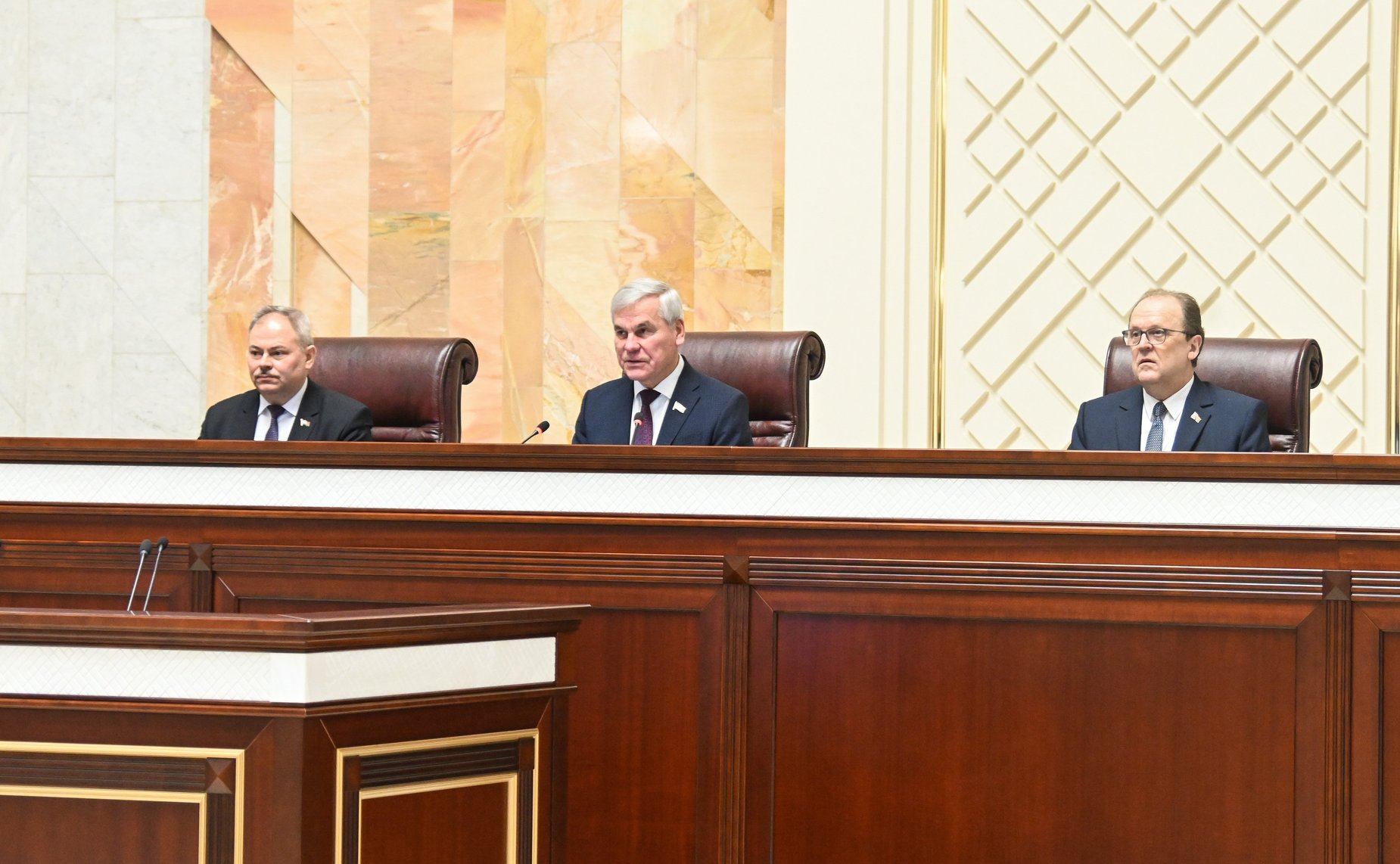 Российские законодатели в рамках визита провели встречу с Председателем Палаты представителей Национального собрания Республики Беларусь Владимиром Андрейченко