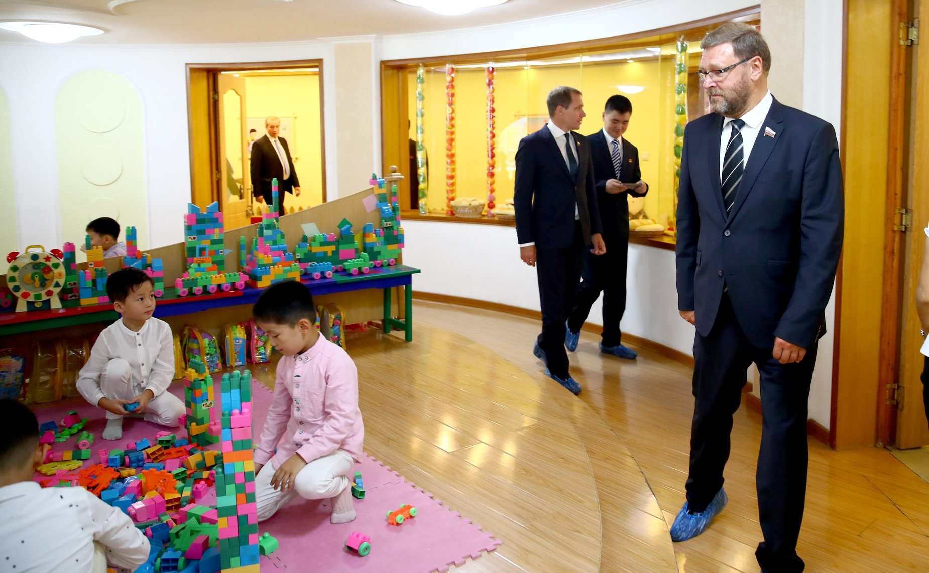 Посещение Кёнсанского детского сада