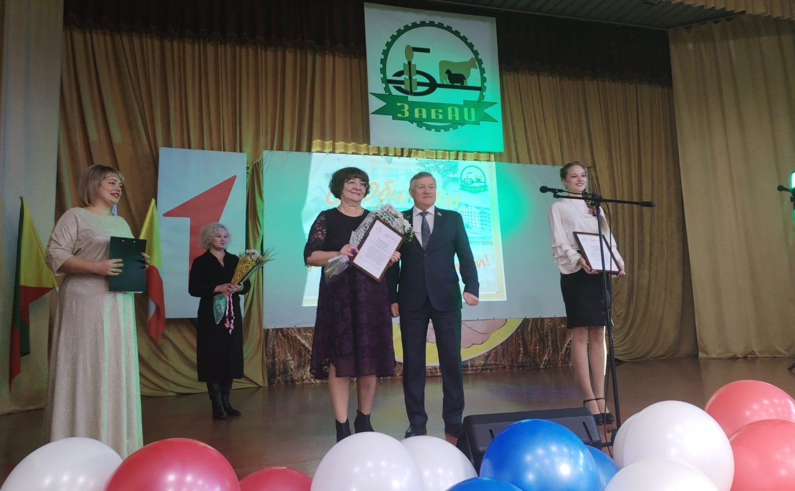 Сергей Михайлов на торжественном мероприятии поздравил с днем рождения Забайкальский аграрный институт