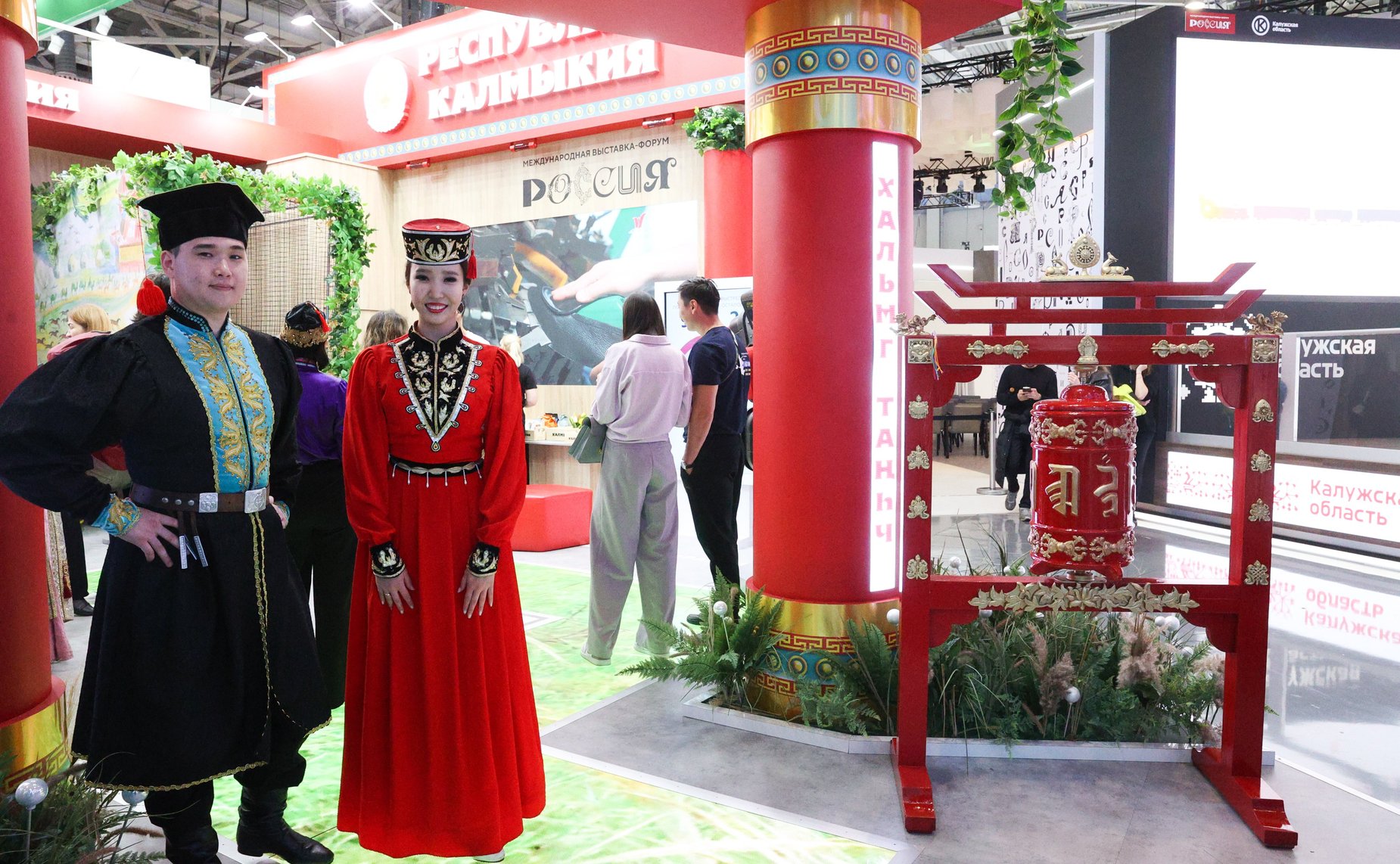 Валентина Матвиенко приняла участие в марафоне Российского общества «Знание», который проходит на Международной выставке-форуме «Россия» на ВДНХ