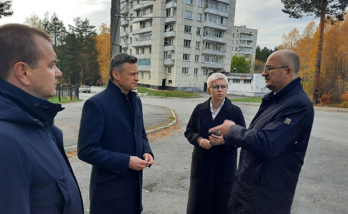 Олег Цепкин обсудил с руководством города Трехгорный вопросы ремонта мостов и благоустройства территорий