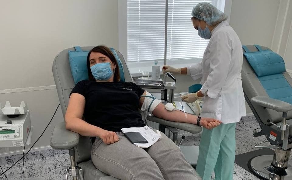 Юлия Лазуткина приняла участие в благотворительной акции и пополнила банк донорской крови