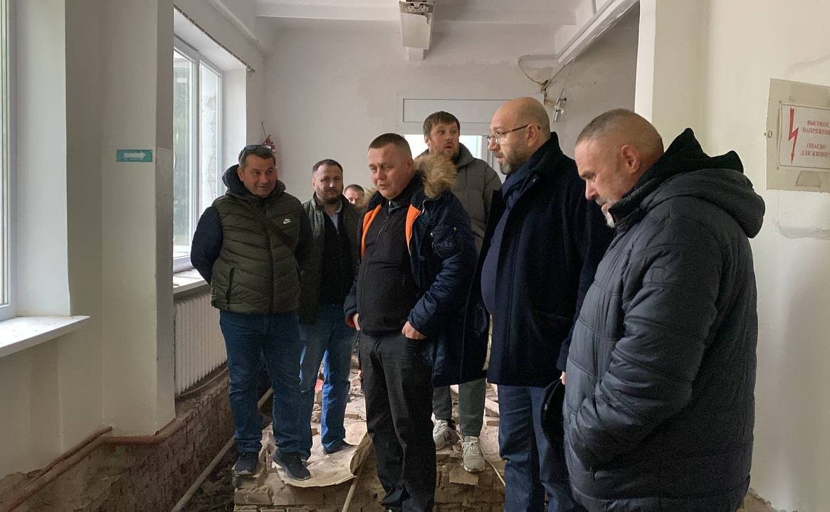 При содействии Игоря Кастюкевича в школе №1 Чаплынки Херсонской области поменяли подрядчика и установили ежедневный мониторинг за ходом ремонтных работ