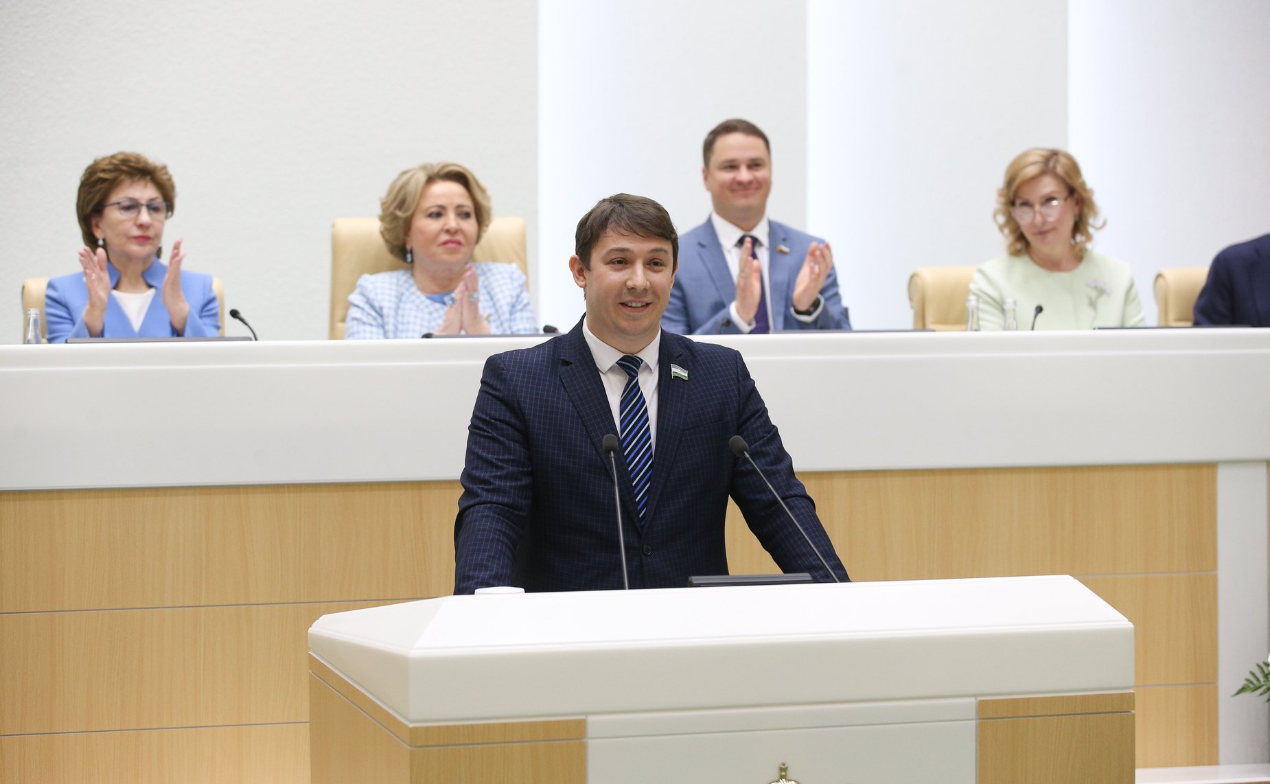 Пленарное заседание Форума молодых парламентариев: «Молодежь XXI века: сберегая наследие, развивая сотрудничество, приближая будущее»