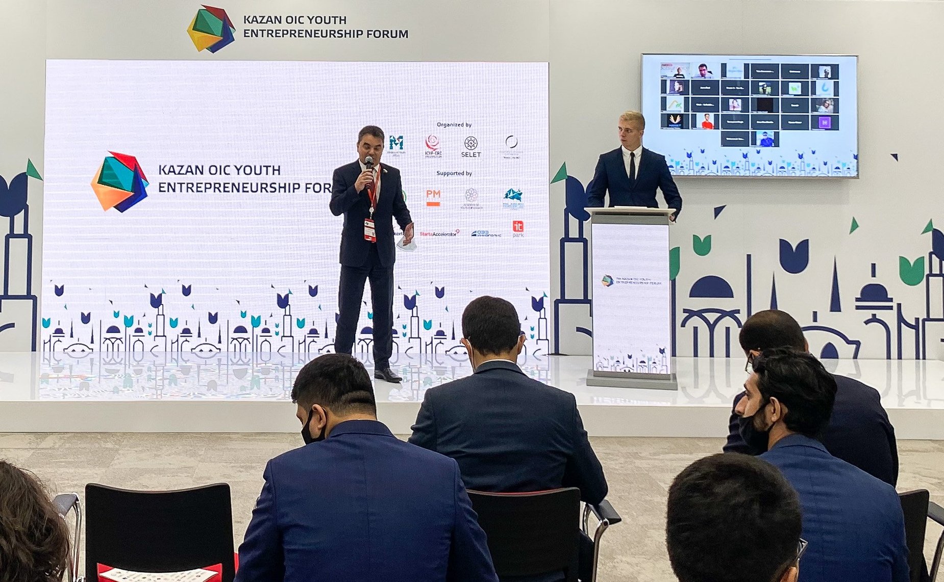 Сенаторы РФ принимают участие в XII Международном экономическом саммите «Россия – Исламский мир: KazanSummit 2021»