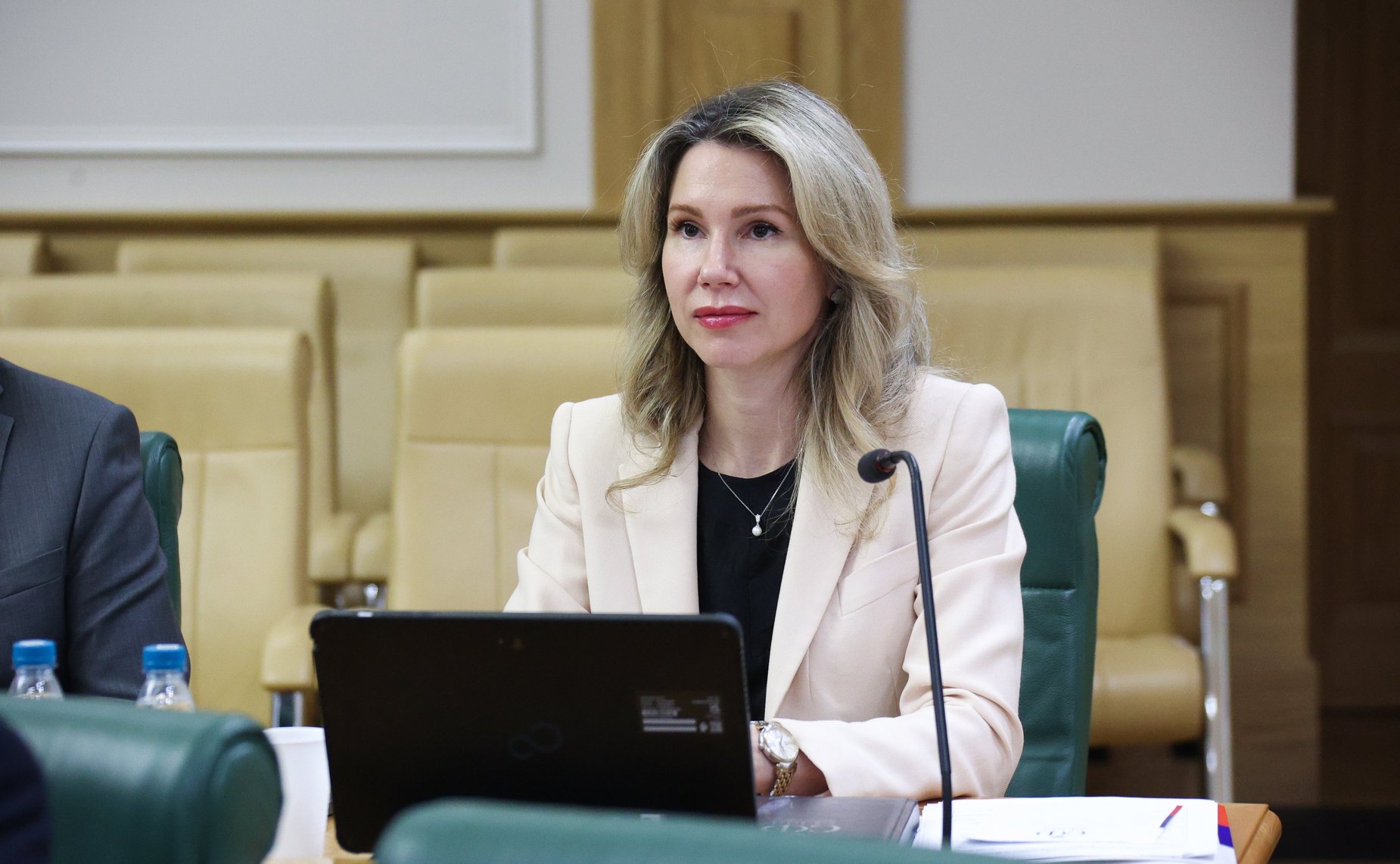 Совещание Комитета Совета Федерации по федеративному устройству, региональной политике, МСУ и делам Северана тему «Газификация и ее производные: газохимия и нефтехимия как драйвер роста экономики Дальневосточного федерального округа»
