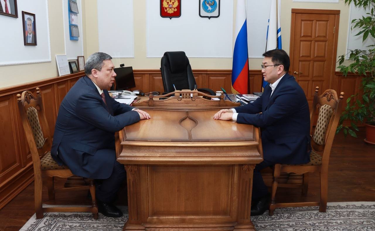 Владимир Полетаев в ходе региональной недели провел ряд встреч, а также прием граждан