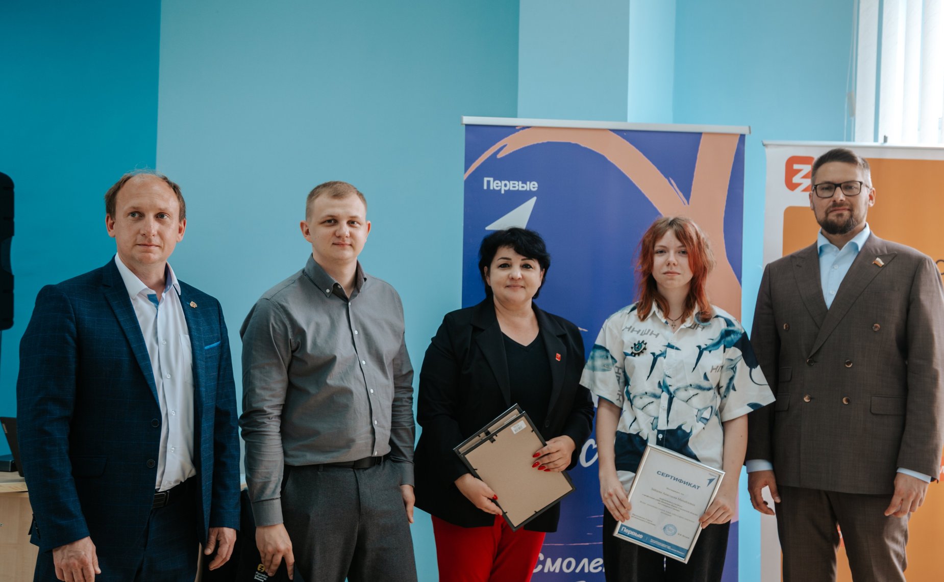 Руслан Смашнев встретился с участниками, занявшими вторые и третьи места в региональном конкурсе видеороликов «Герои моей Смоленщины»