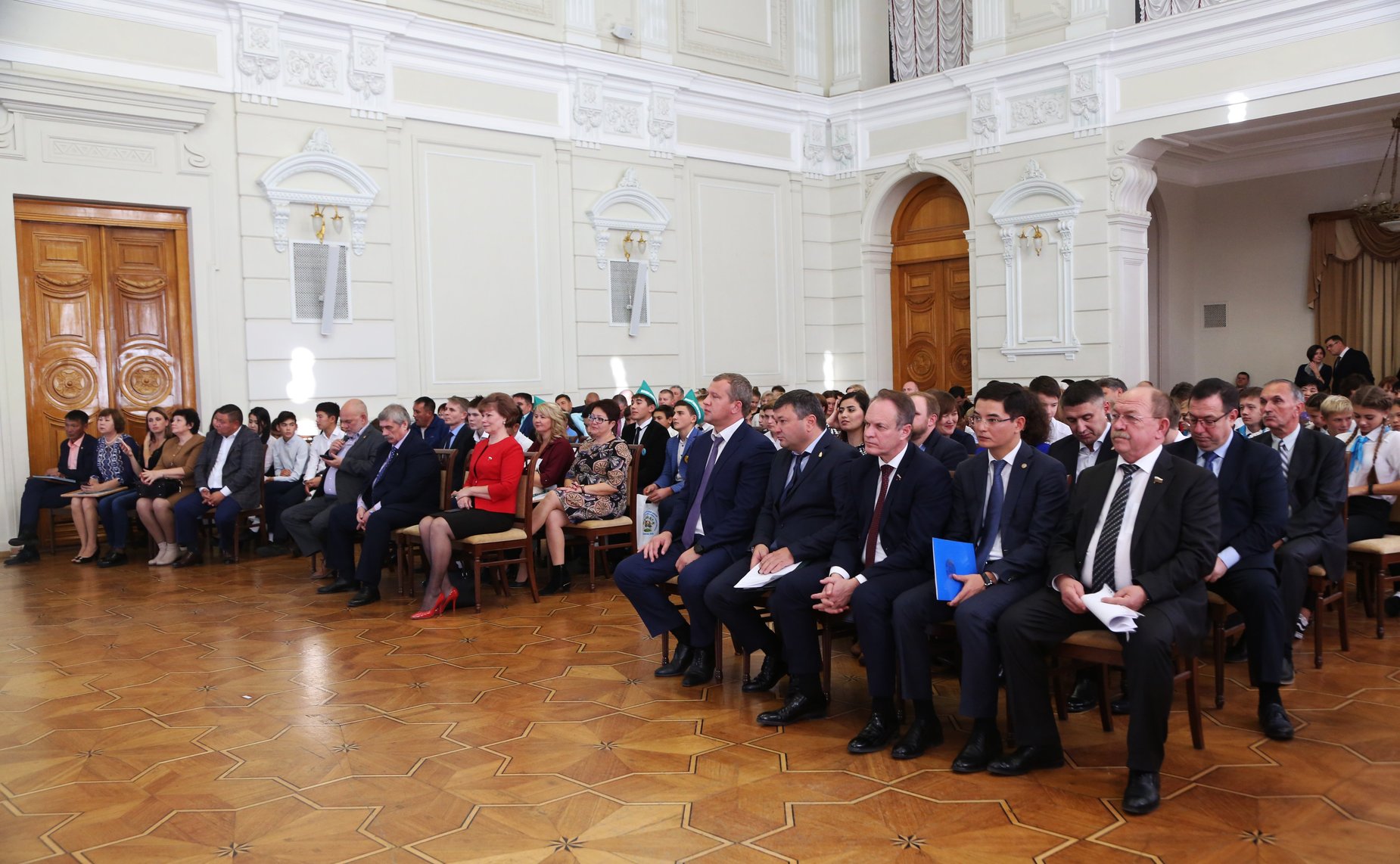 Сенаторы приняли участие в Международном форуме «Эколята – Молодые защитники Природы Каспия и Нижнего Поволжья»