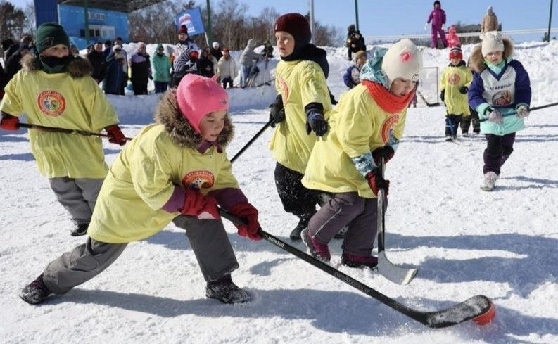 Андрей Хапочкин посетил чемпионат детсадовской хоккейной лиги «Хоккей в валенках»